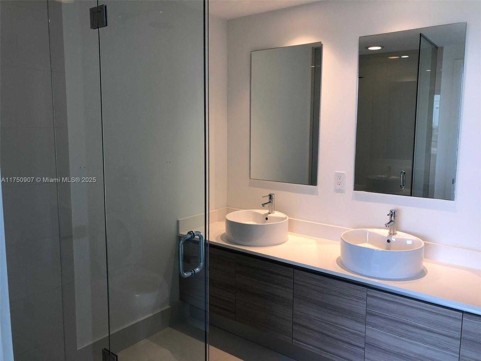 Small Image of 121 NORTH EAST 34 ST #811, Miami Number 7