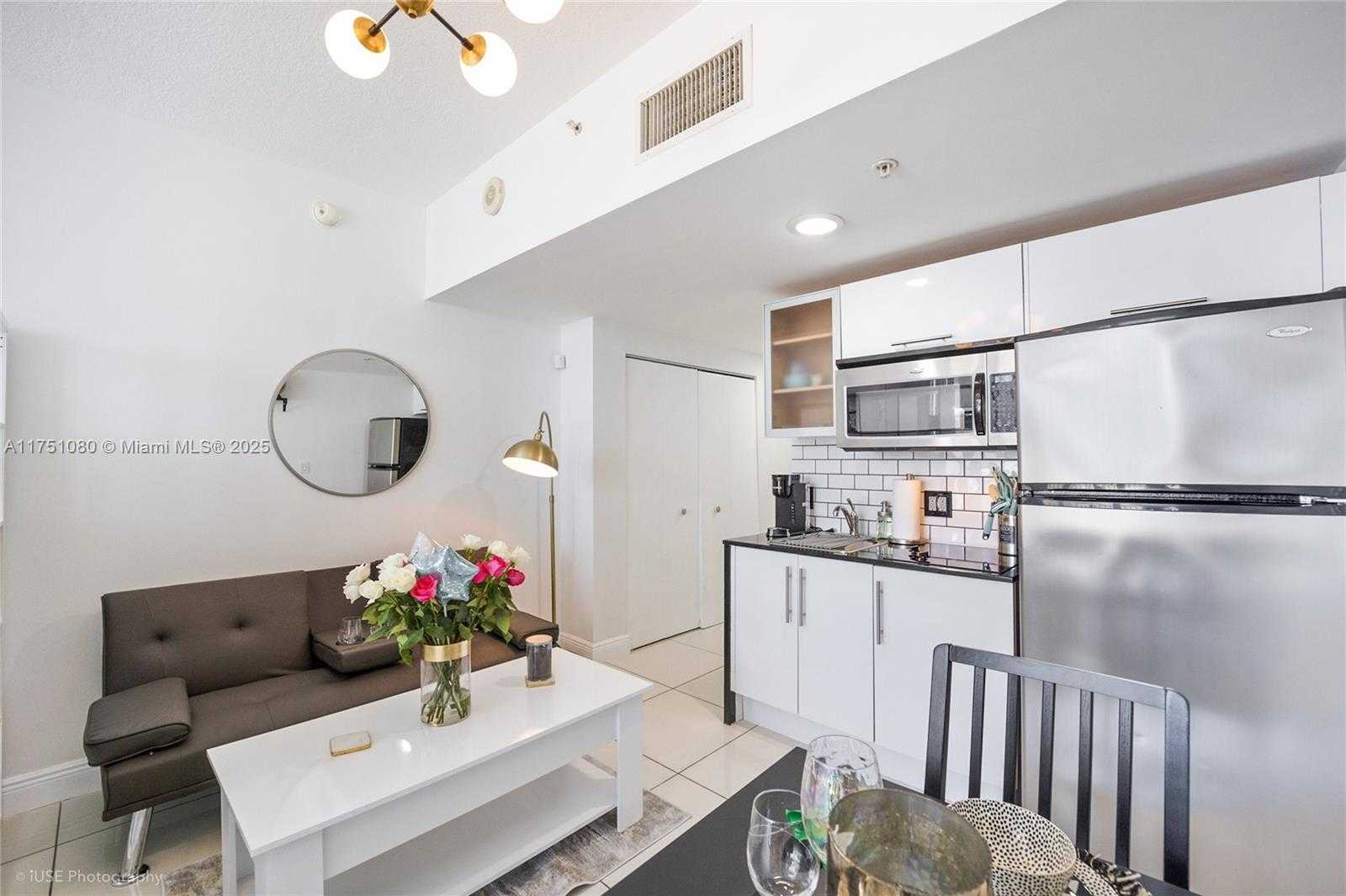 Small Image of 1750 NORTH BAYSHORE DR #1214, Miami Number 5