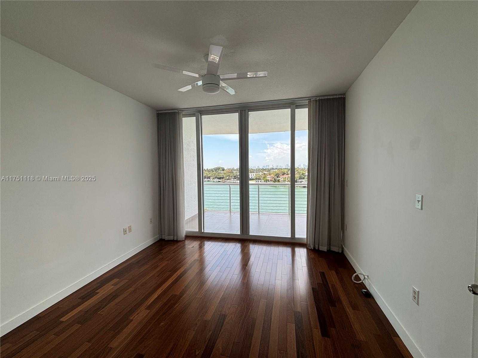 Small Image of 6580 #508, Miami Beach Number 13