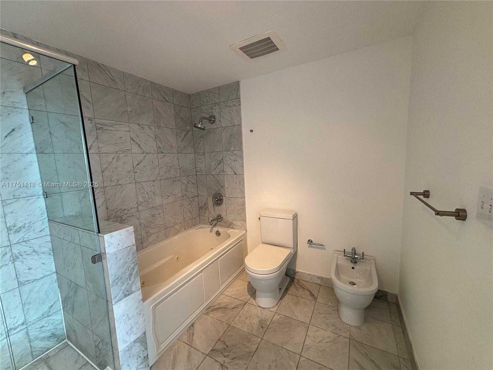 Small Image of 6580 #508, Miami Beach Number 18