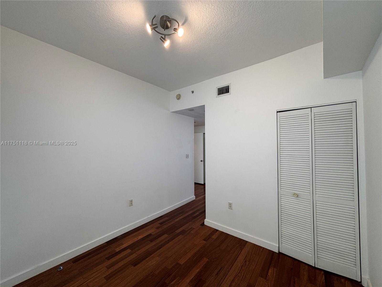 Small Image of 6580 #508, Miami Beach Number 28