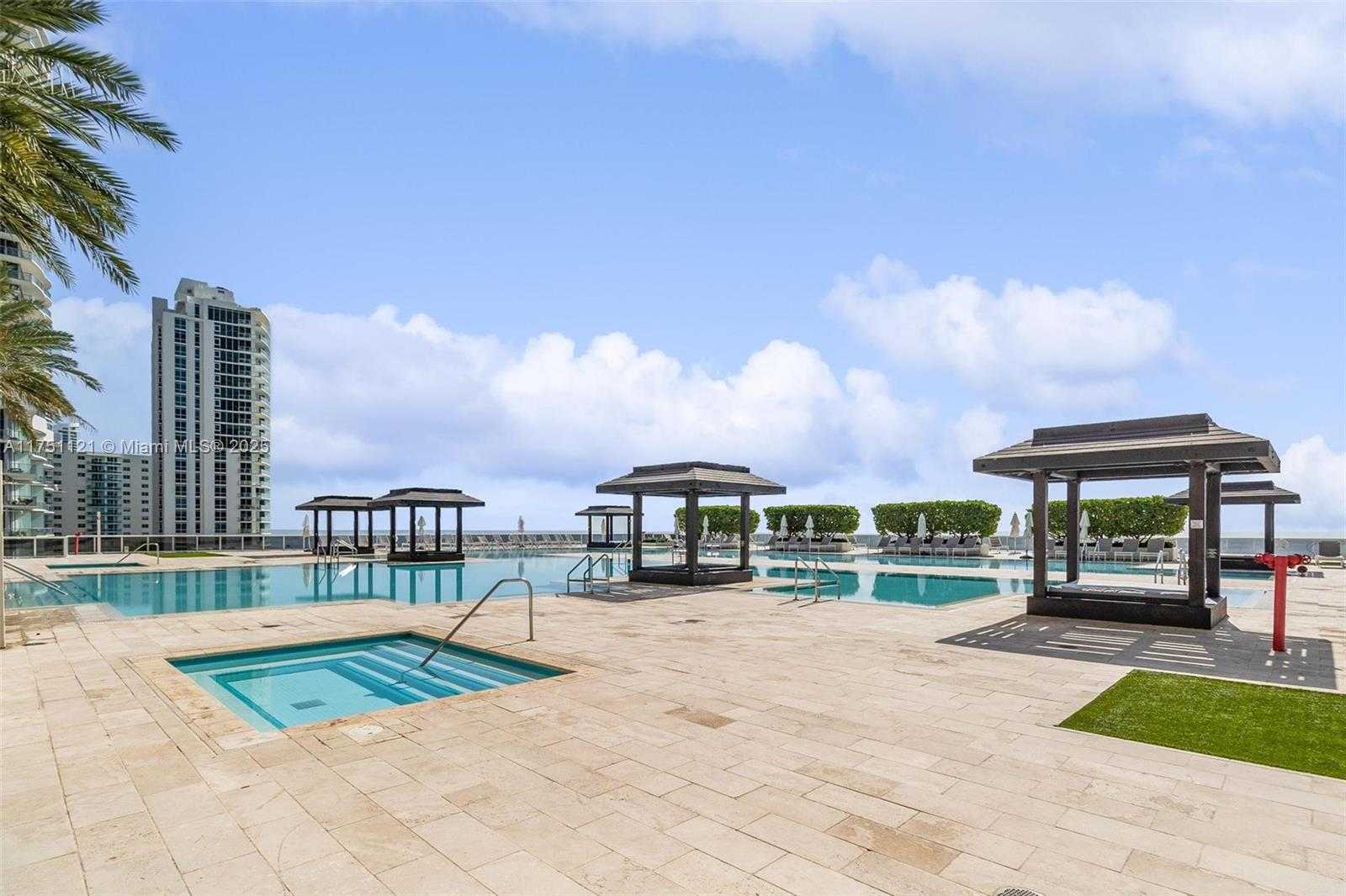 Small Image of 1830 SOUTH OCEAN DR #2811, Hallandale Beach Number 33