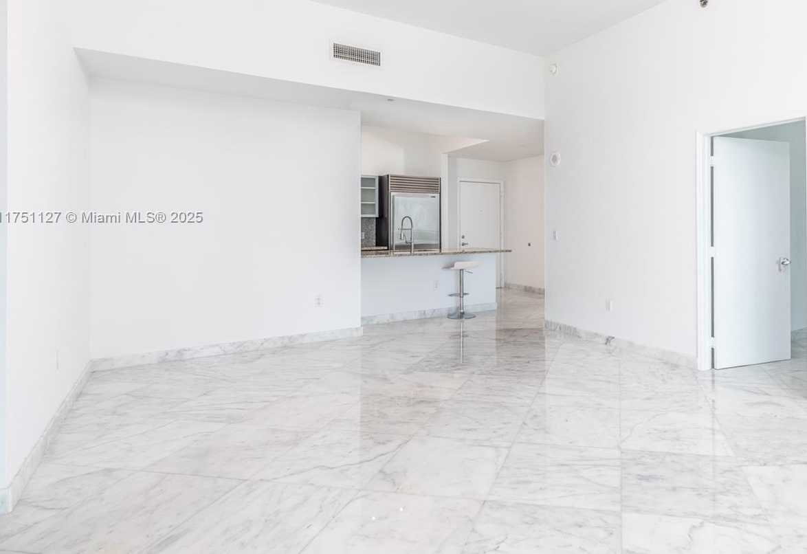 Small Image of 950 BRICKELL BAY DR #5405, Miami Number 14