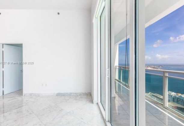 Small Image of 950 BRICKELL BAY DR #5405, Miami Number 15