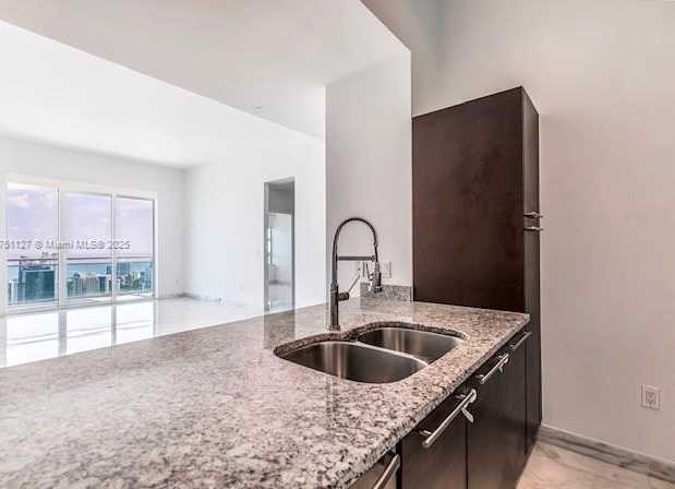 Small Image of 950 BRICKELL BAY DR #5405, Miami Number 2