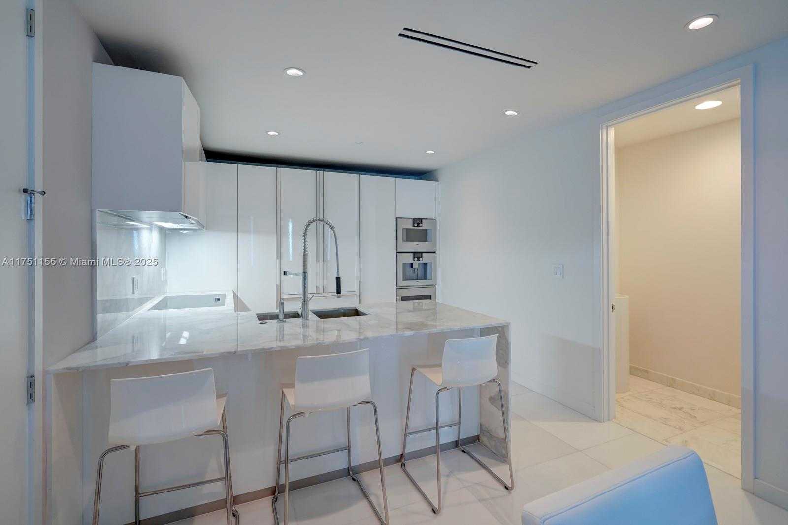 Small Image of 10203 COLLINS AVE #1005, Bal Harbour Number 10