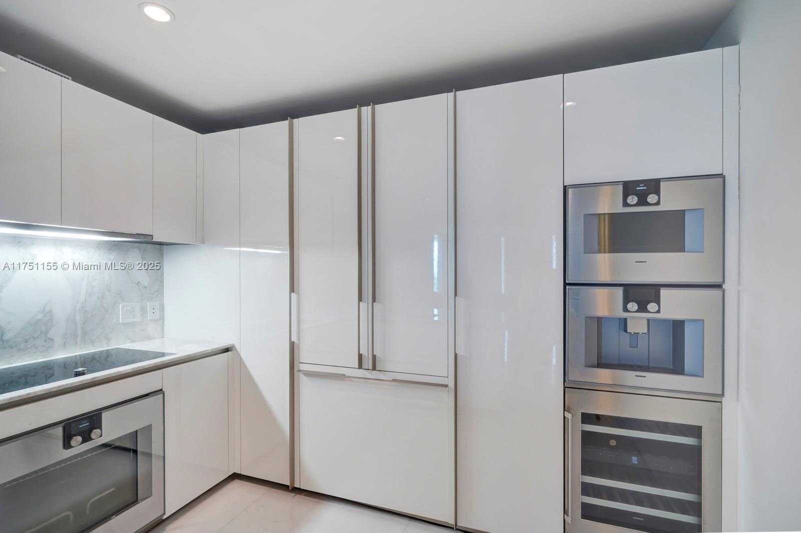 Small Image of 10203 COLLINS AVE #1005, Bal Harbour Number 12