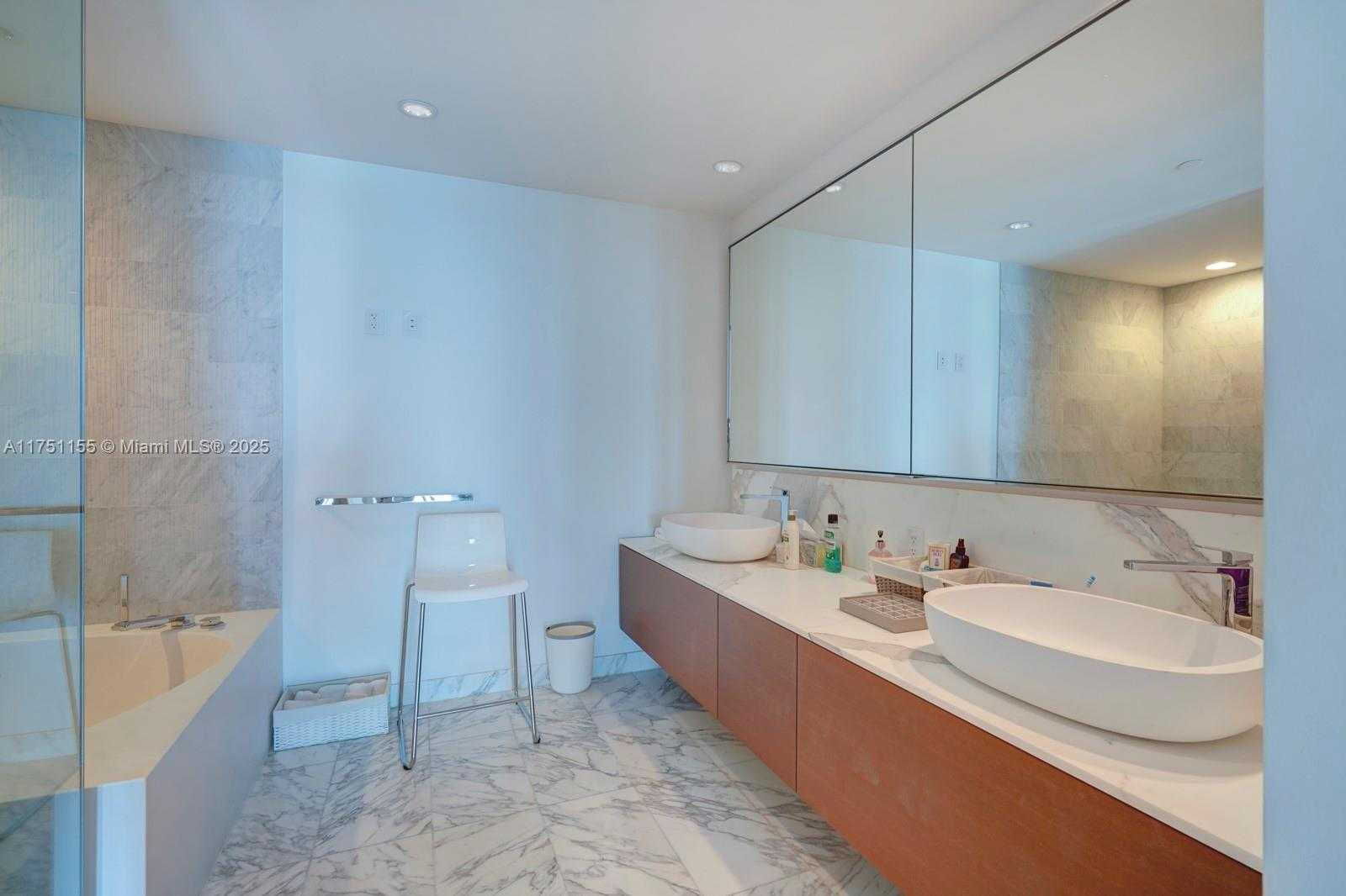 Small Image of 10203 COLLINS AVE #1005, Bal Harbour Number 20