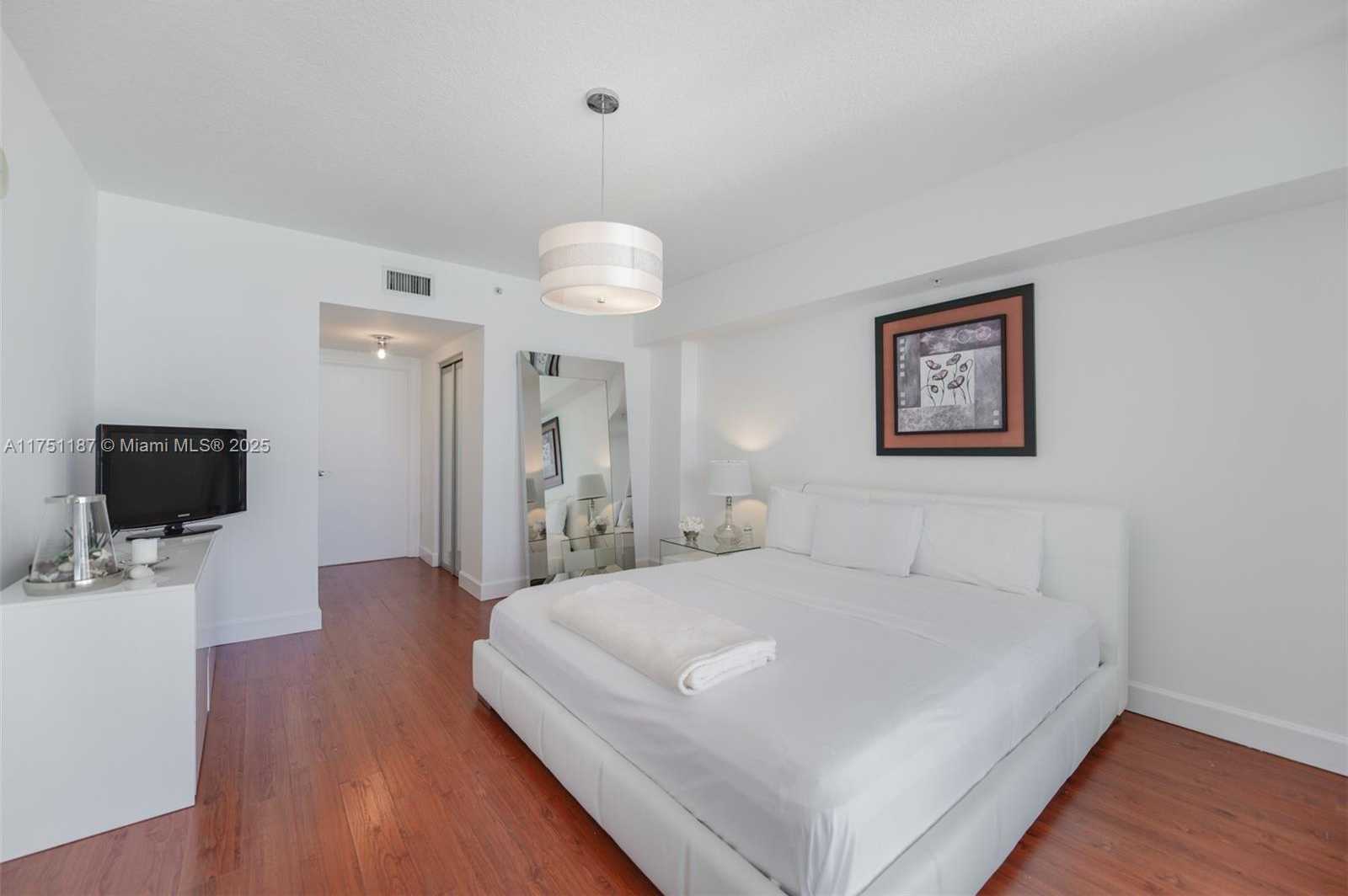 Small Image of 16699 COLLINS AVE #1804, Sunny Isles Beach Number 9