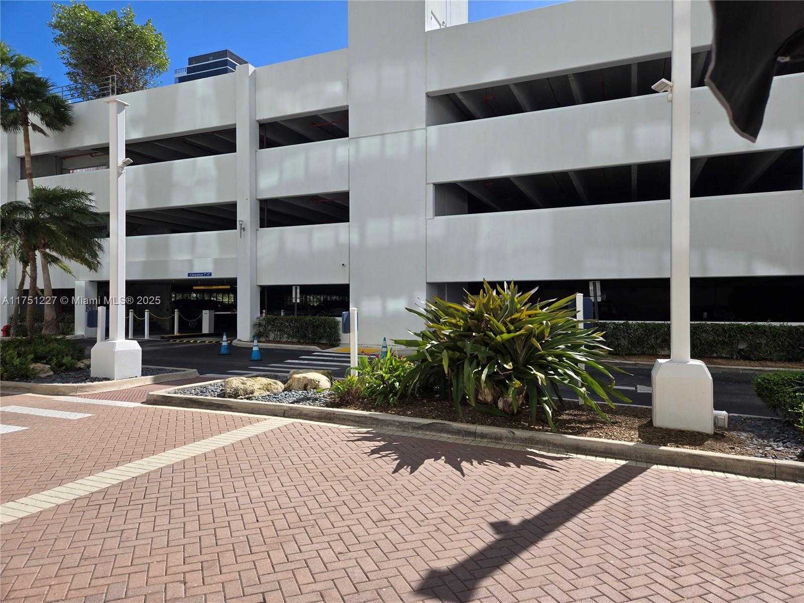Small Image of 1945 SOUTH OCEAN DR #2105, Hallandale Beach Number 6