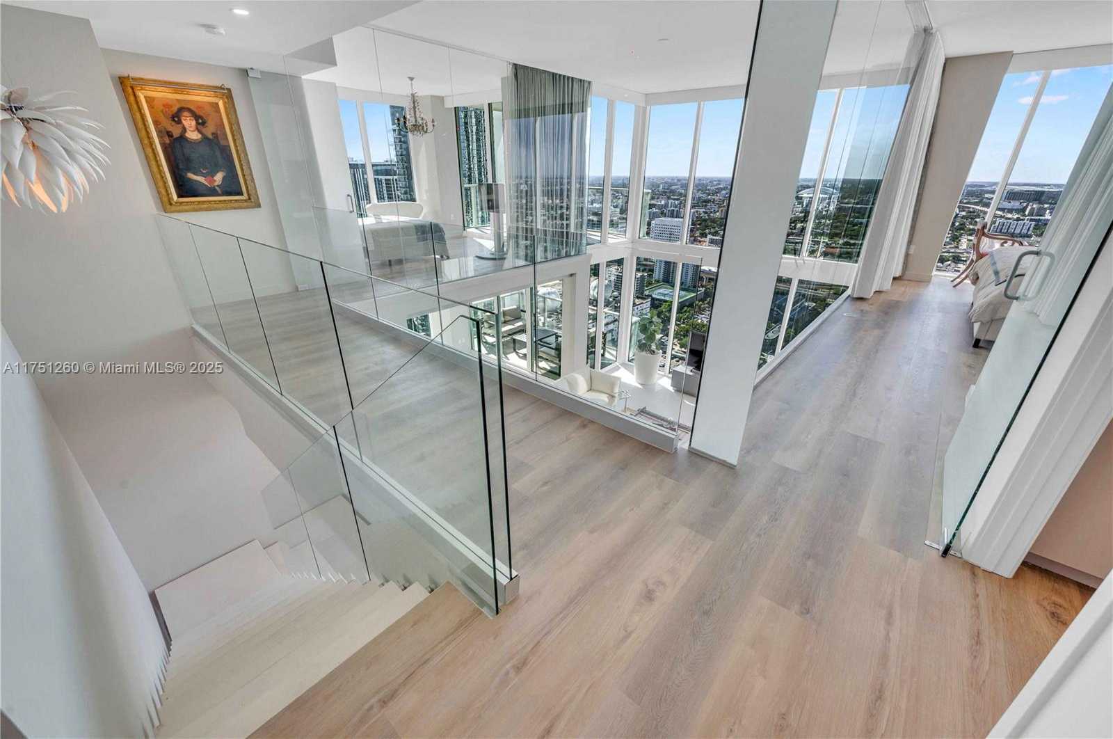 Small Image of 1040 BISCAYNE BLVD #LPH4407, Miami Number 33