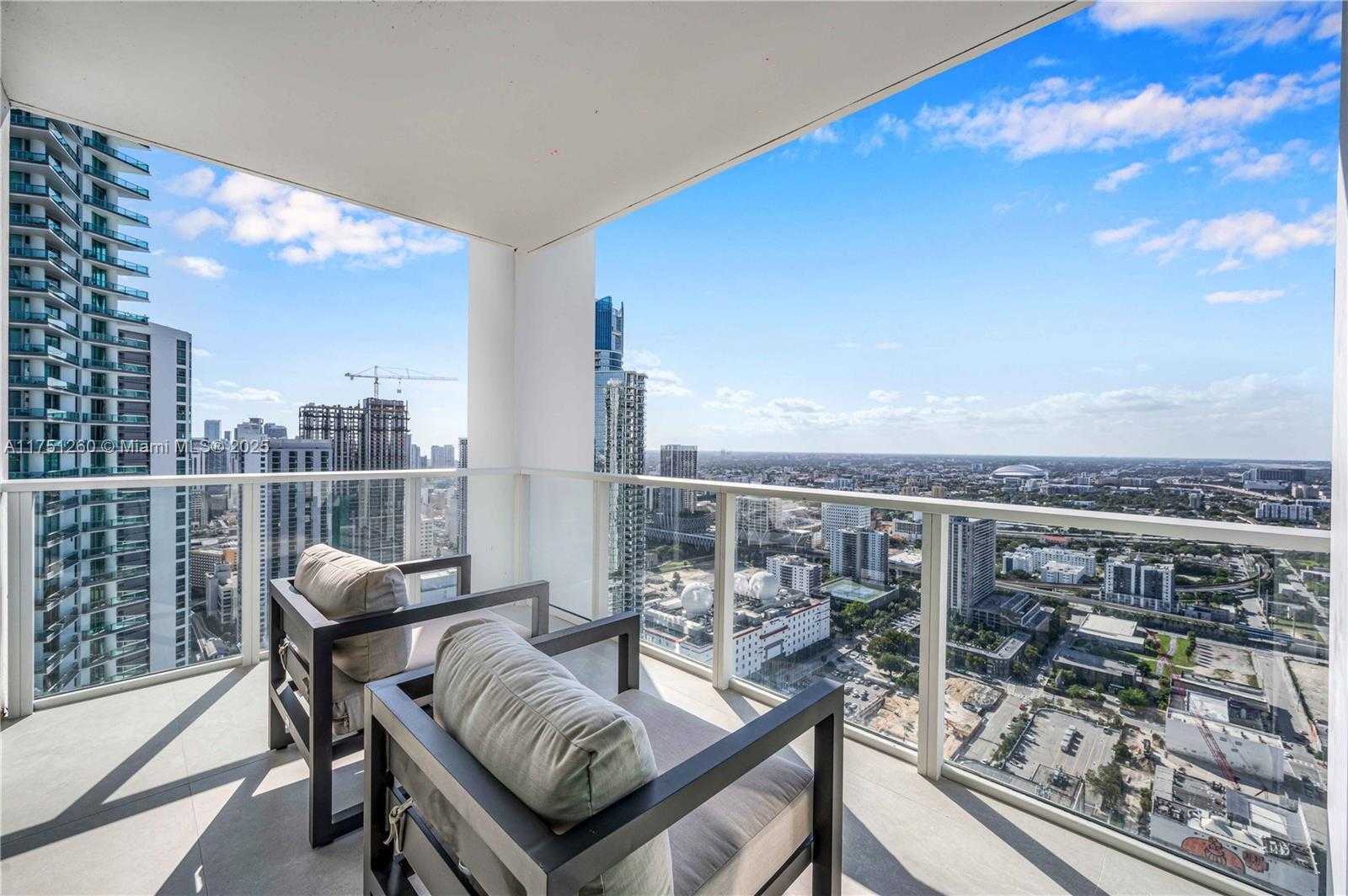 Small Image of 1040 BISCAYNE BLVD #LPH4407, Miami Number 39