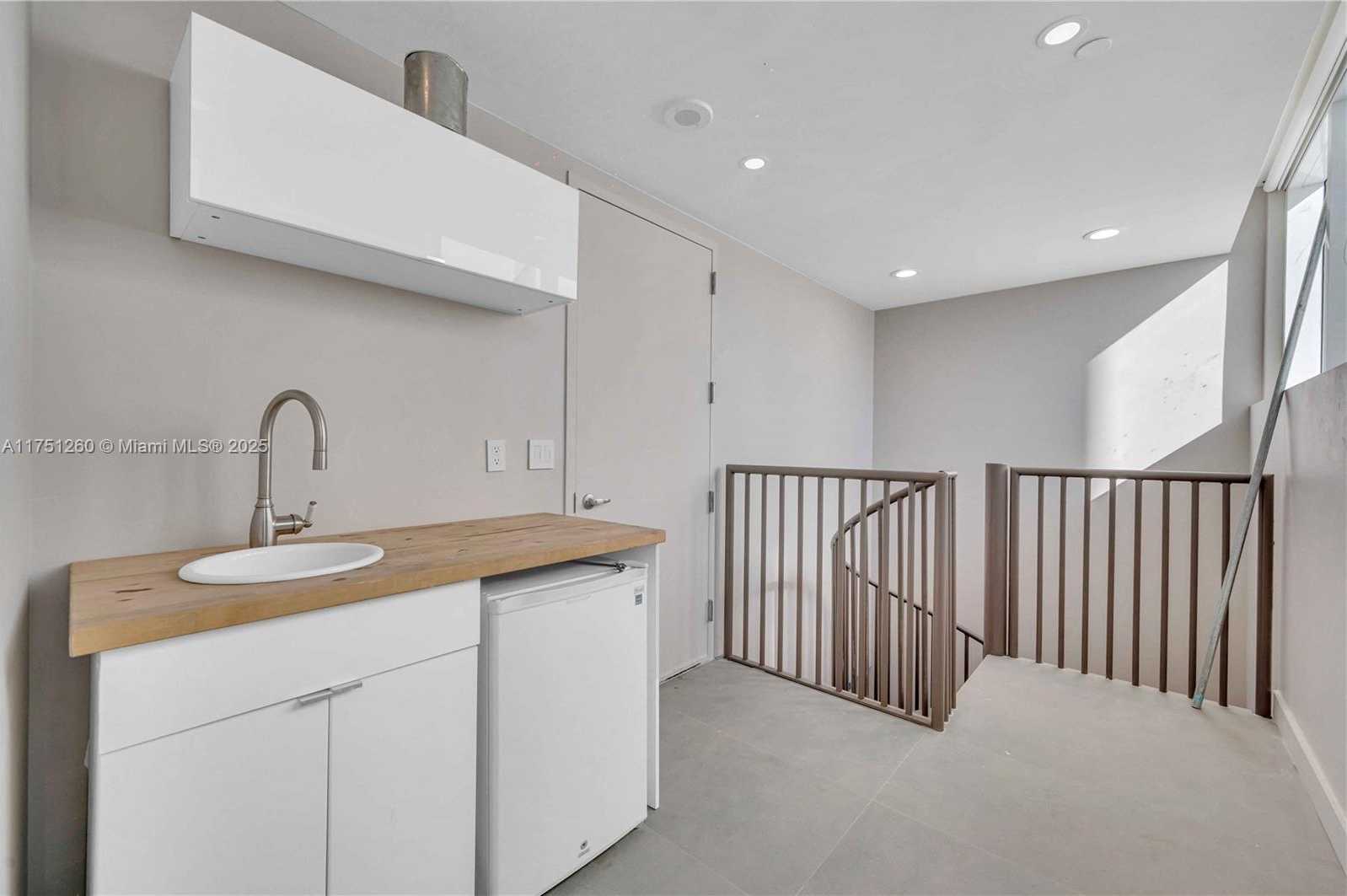 Small Image of 1040 BISCAYNE BLVD #LPH4407, Miami Number 54