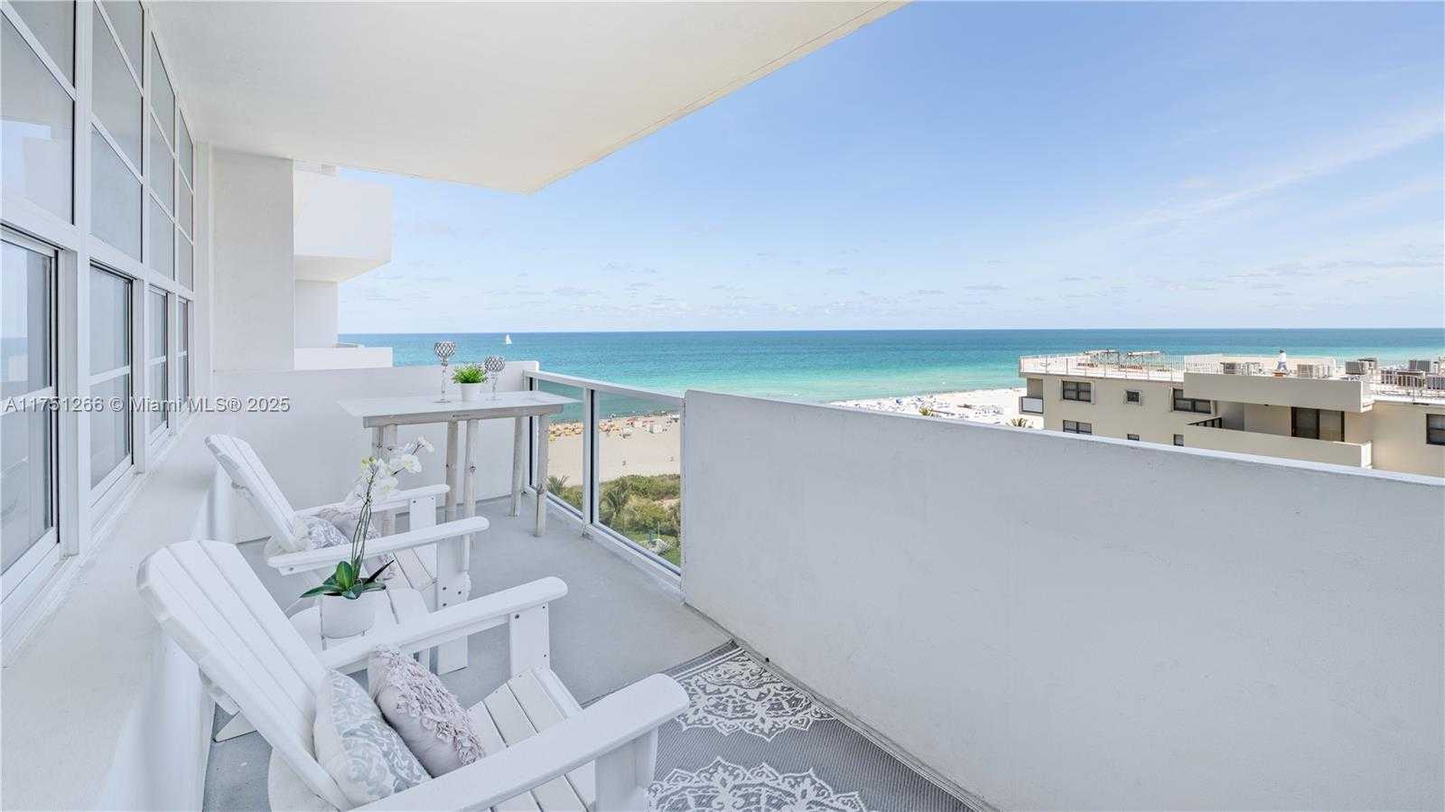 Small Image of 100 Lincoln Rd, Miami Beach, FL 33139, USA Number 10