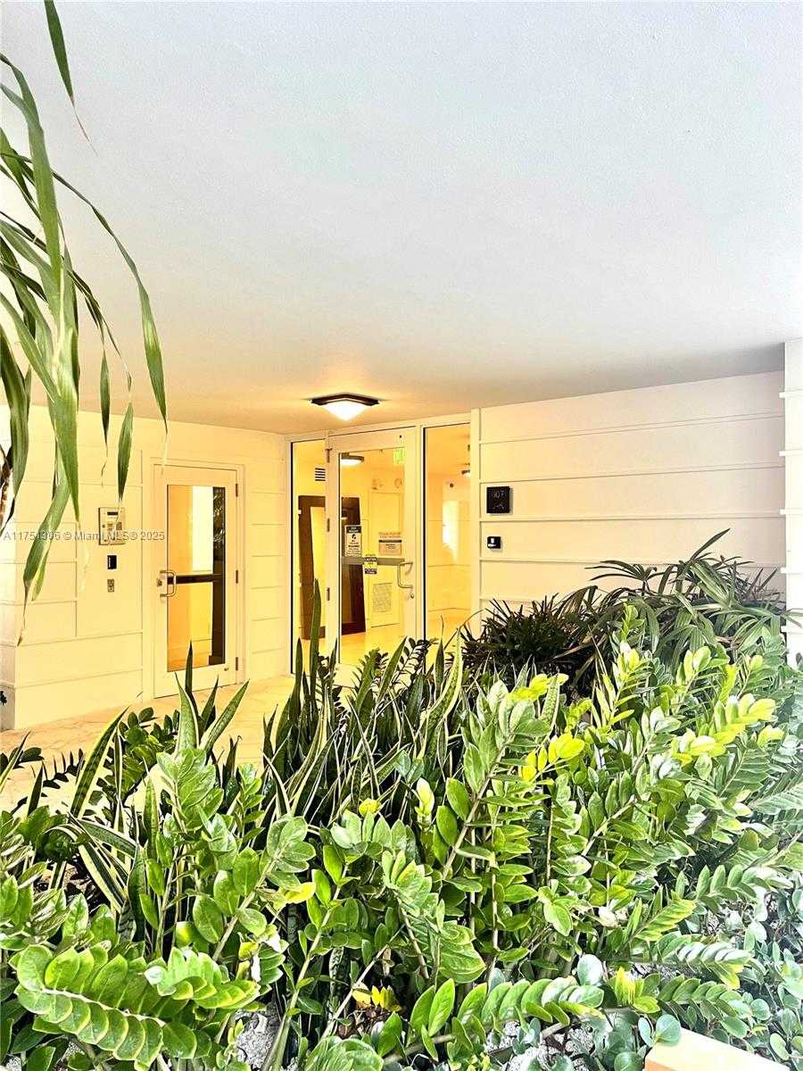 Small Image of 607 OCEAN DR #3K, Key Biscayne Number 10