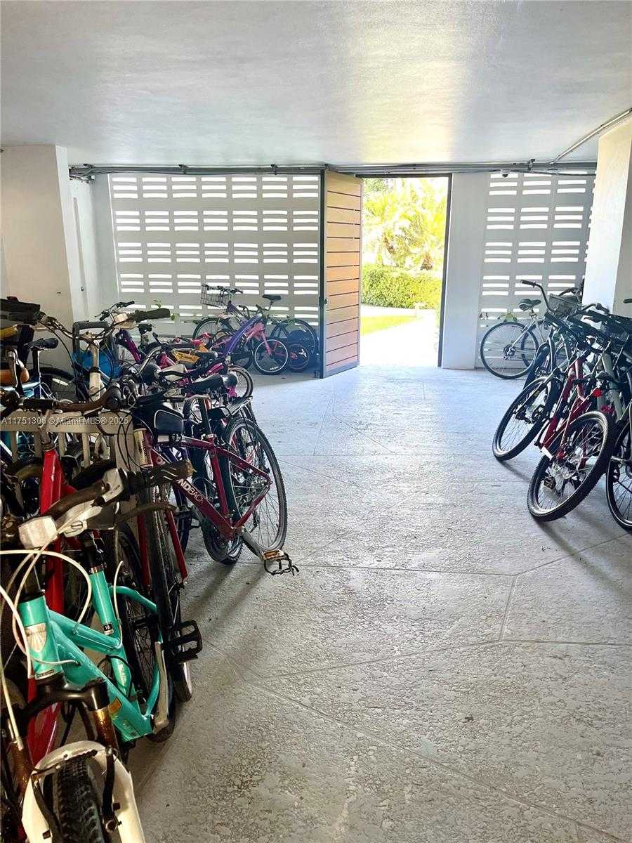 Small Image of 607 OCEAN DR #3K, Key Biscayne Number 21