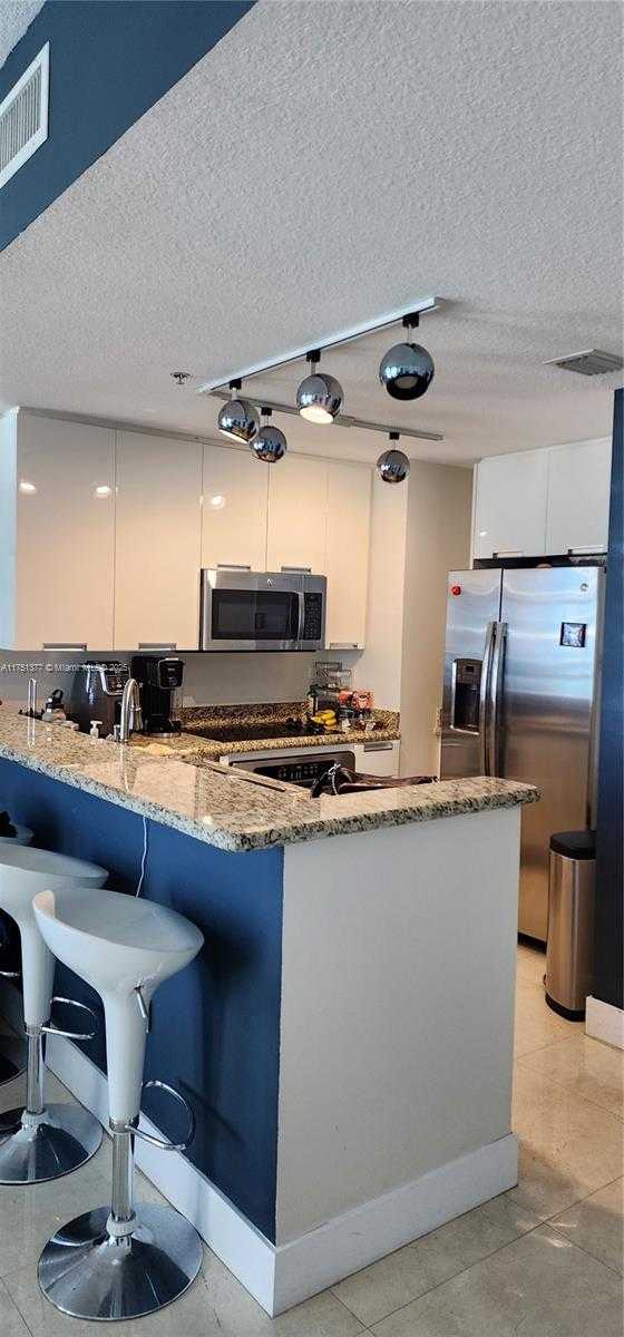 Small Image of 6515 COLLINS AVE #910, Miami Beach Number 16