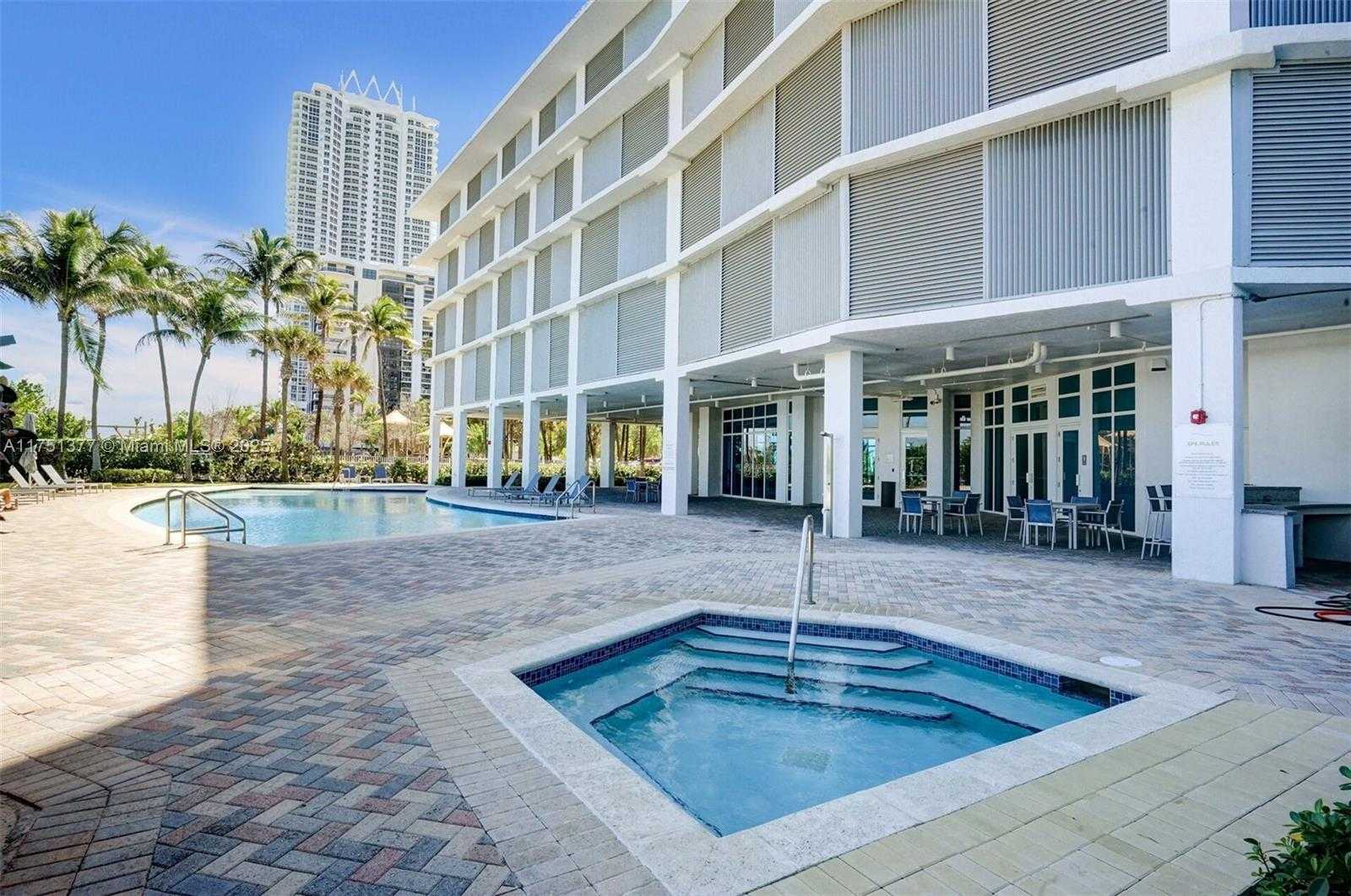 Small Image of 6515 COLLINS AVE #910, Miami Beach Number 9