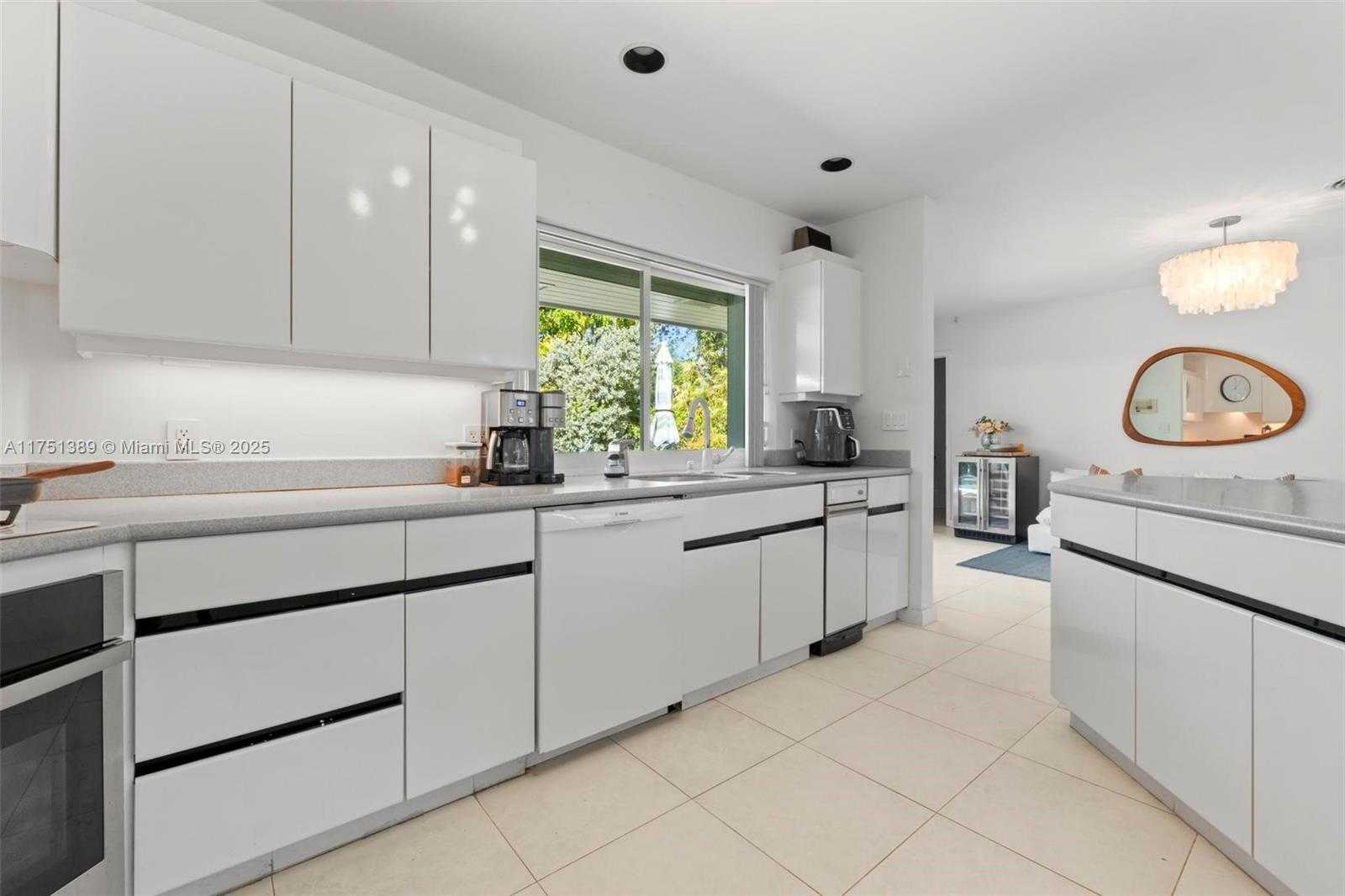 Small Image of 13060 LERIDA ST #13060, Coral Gables Number 15