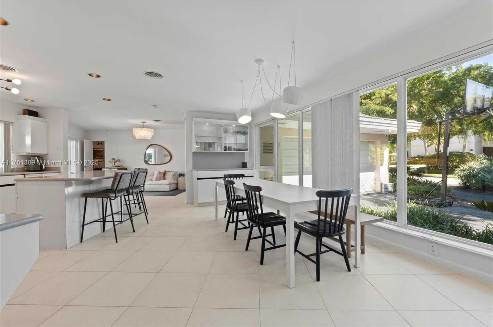 Small Image of 13060 LERIDA ST #13060, Coral Gables Number 17