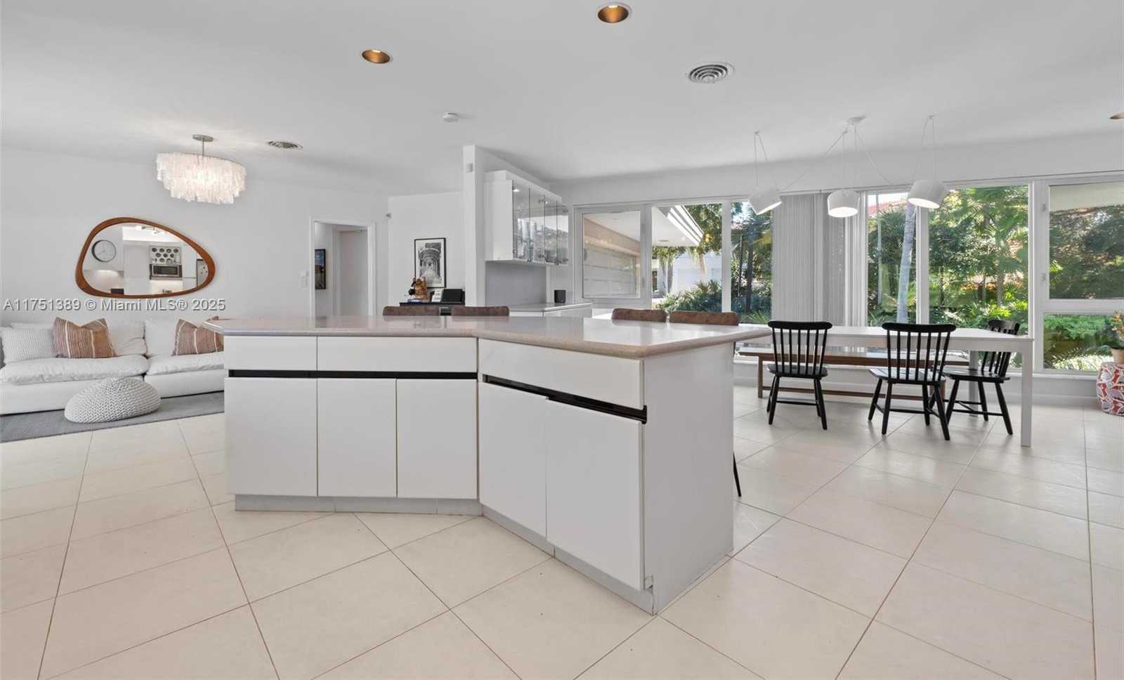 Small Image of 13060 LERIDA ST #13060, Coral Gables Number 18