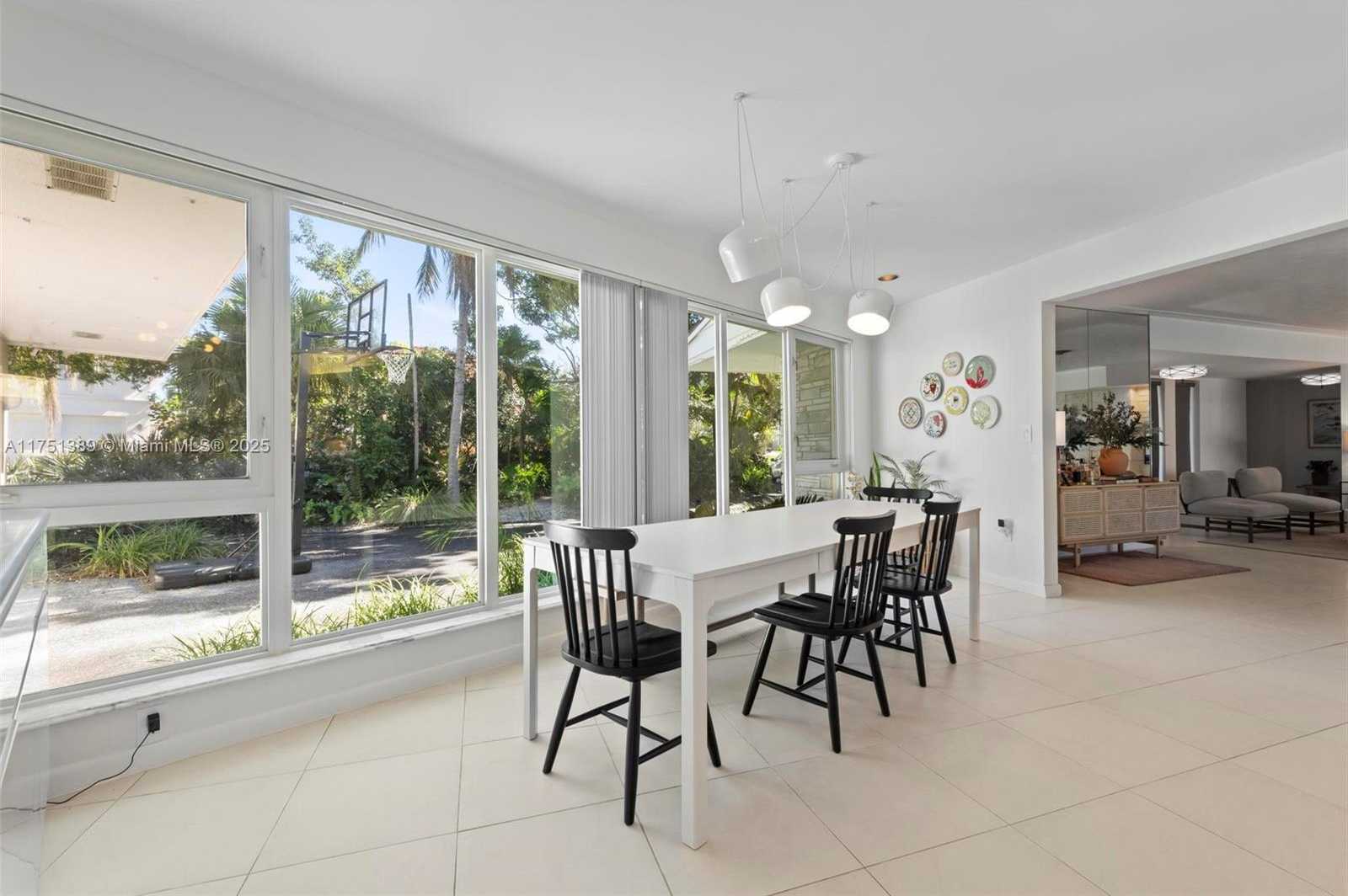 Small Image of 13060 LERIDA ST #13060, Coral Gables Number 19