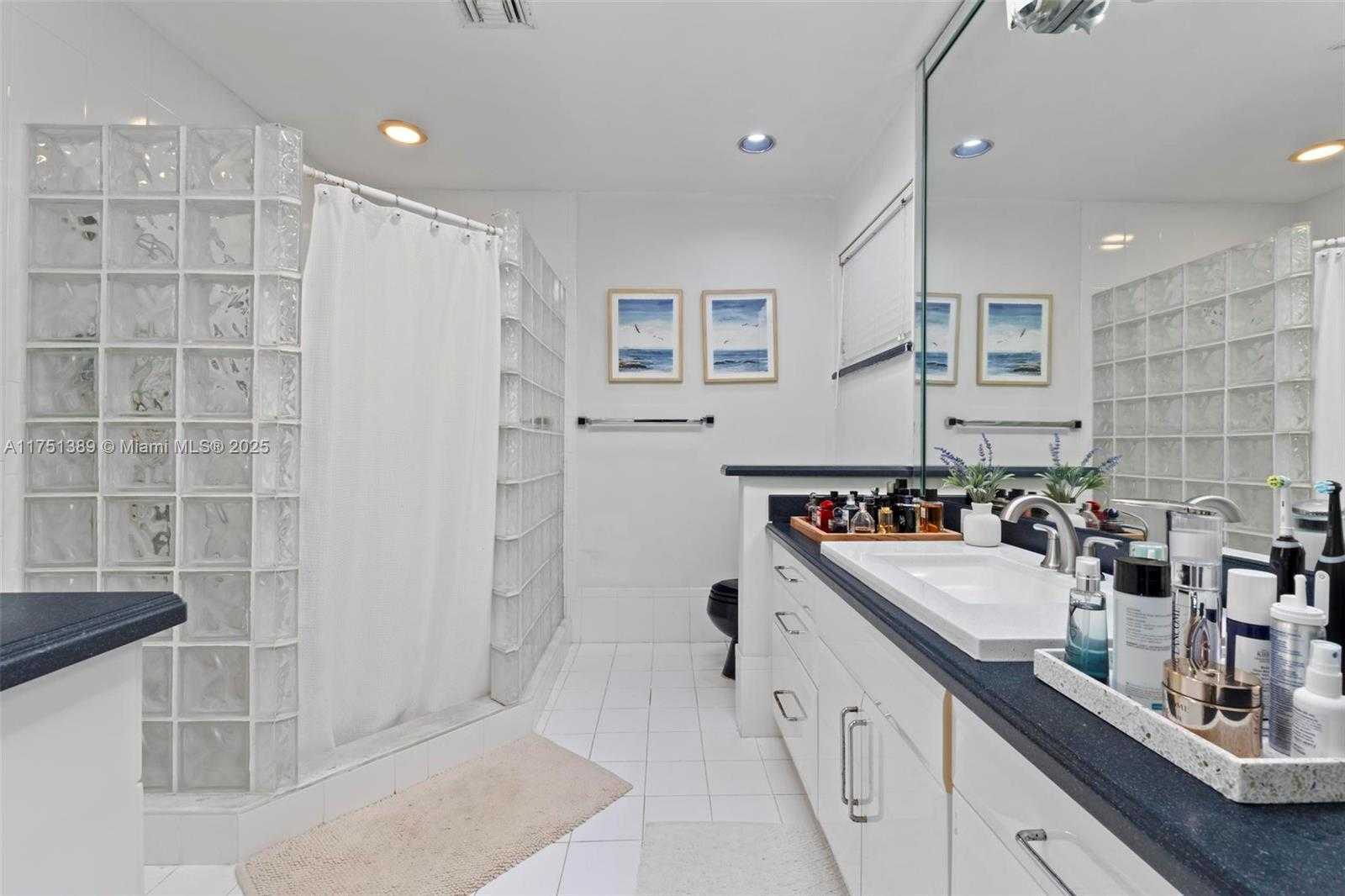 Small Image of 13060 LERIDA ST #13060, Coral Gables Number 23