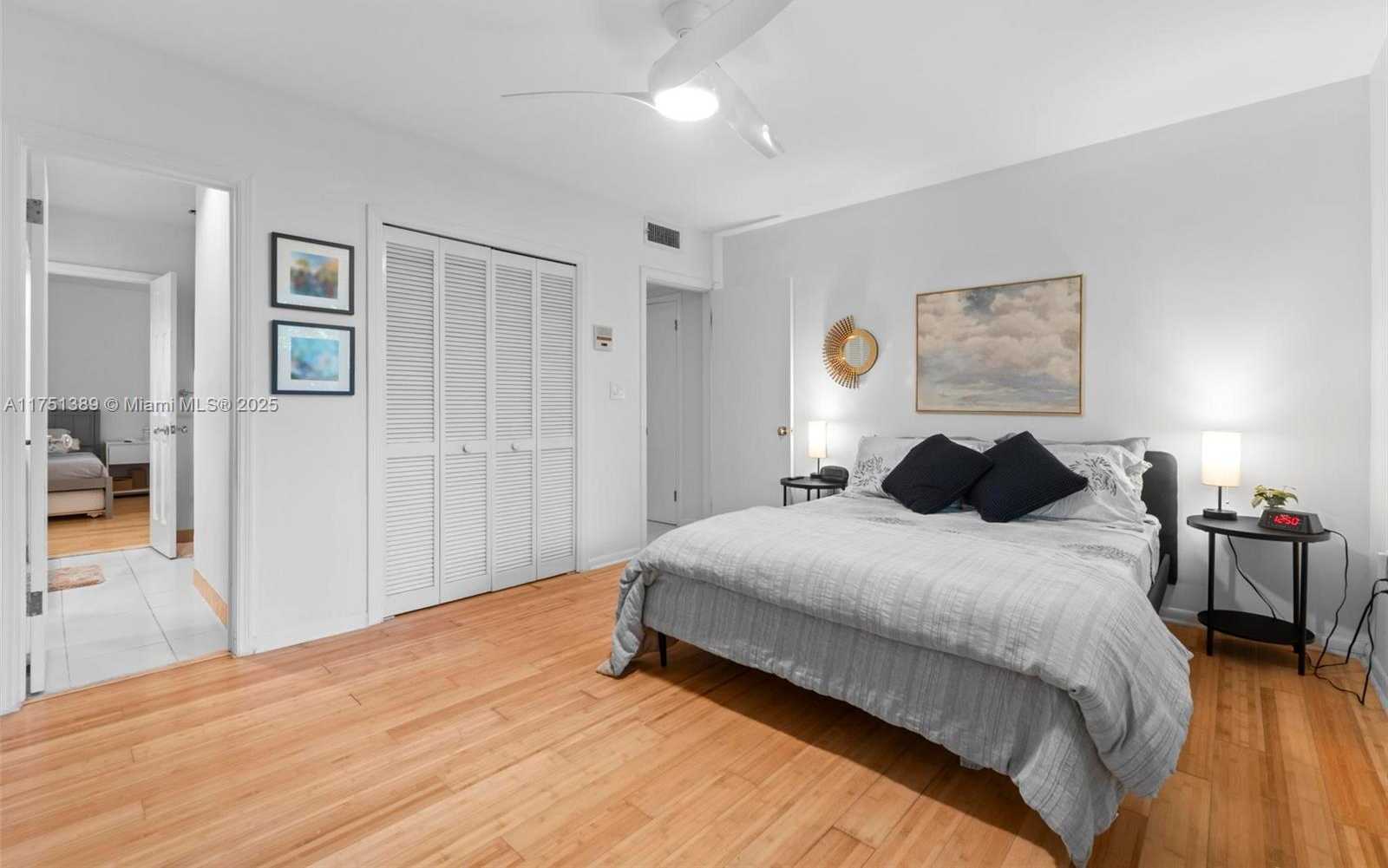 Small Image of 13060 LERIDA ST #13060, Coral Gables Number 29