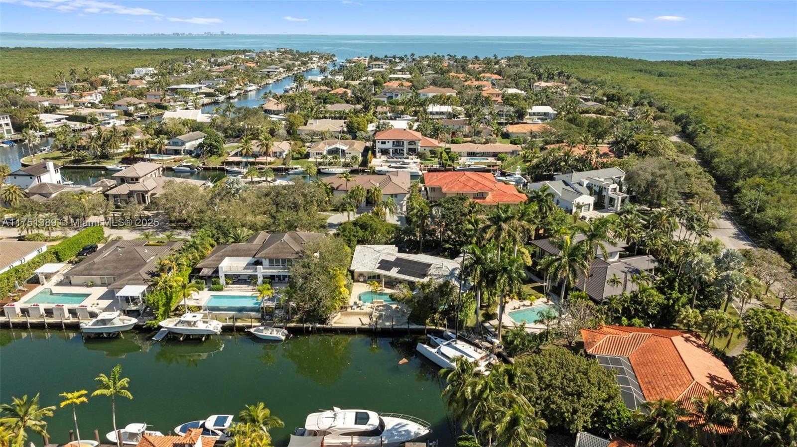 Small Image of 13060 LERIDA ST #13060, Coral Gables Number 53