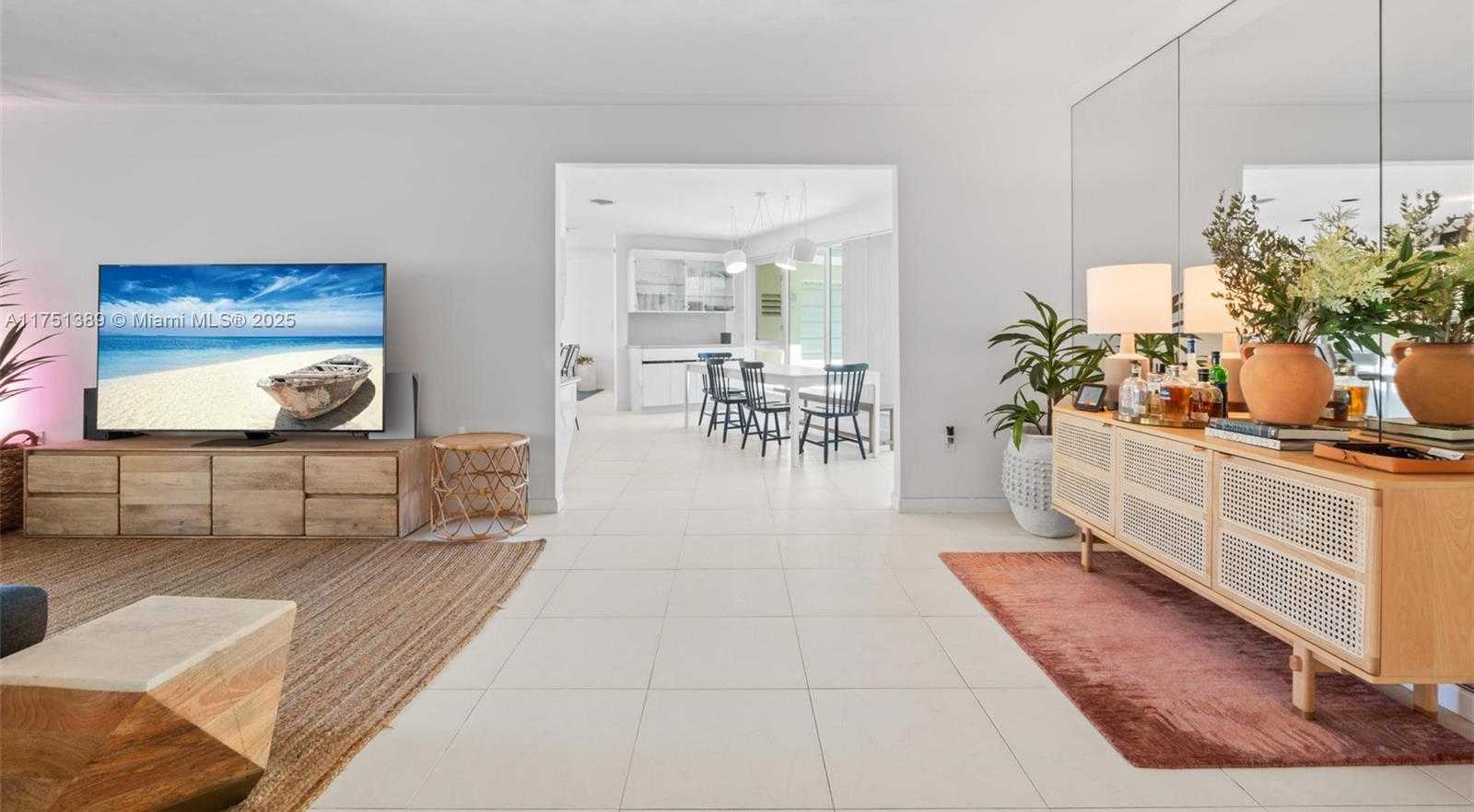 Small Image of 13060 LERIDA ST #13060, Coral Gables Number 9