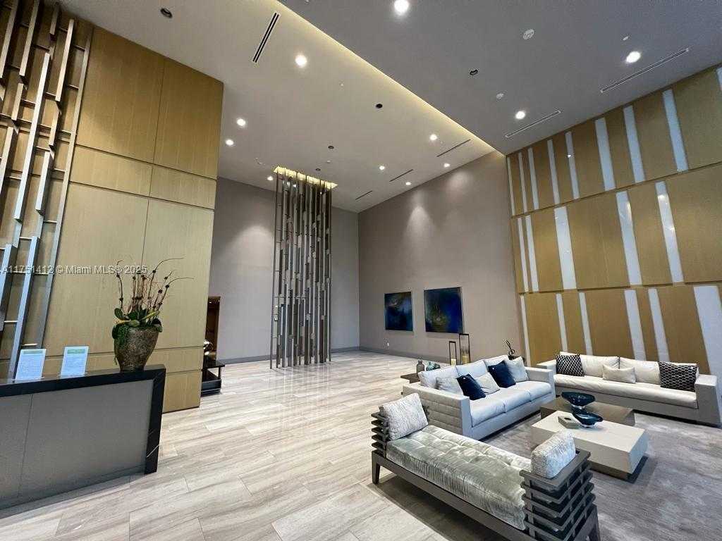 Small Image of 5300 PASEO BLVD #1902, Doral Number 11