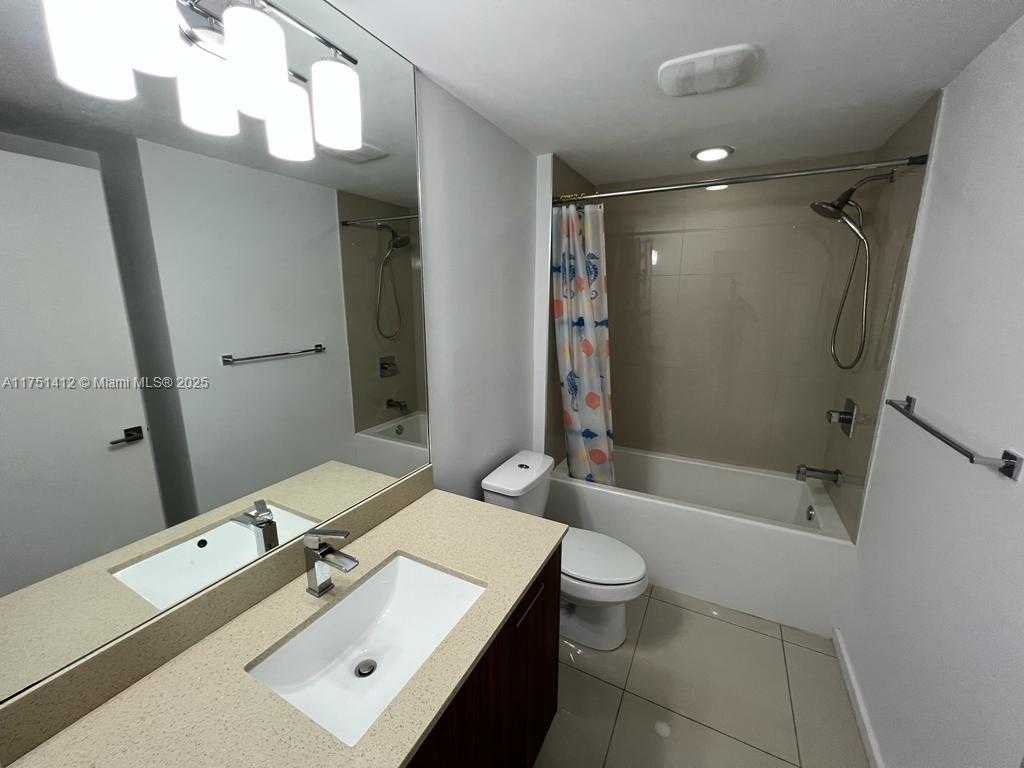 Small Image of 5300 PASEO BLVD #1902, Doral Number 26