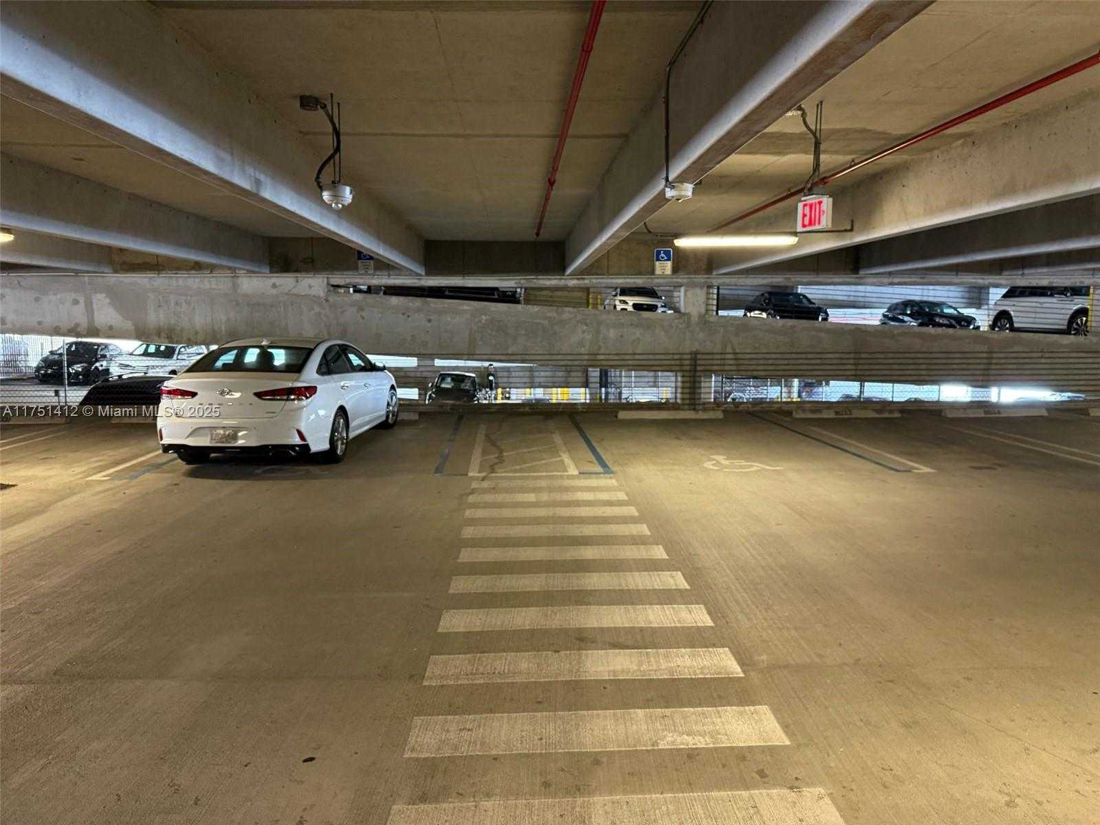 Small Image of 5300 PASEO BLVD #1902, Doral Number 31