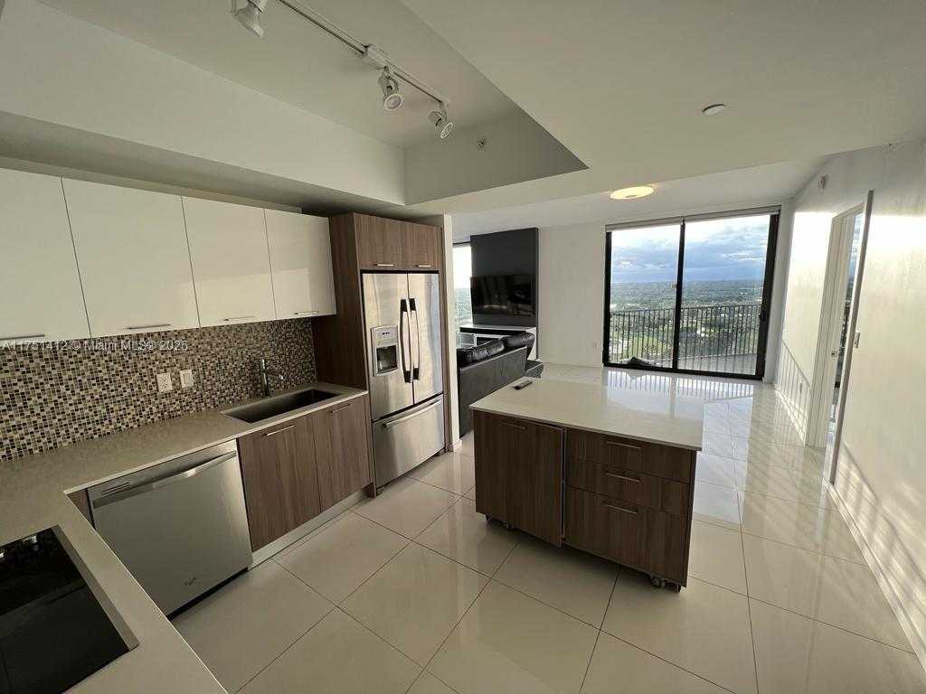 Small Image of 5300 PASEO BLVD #1902, Doral Number 4