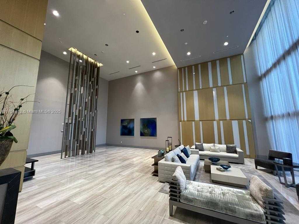 Small Image of 5300 PASEO BLVD #1902, Doral Number 9