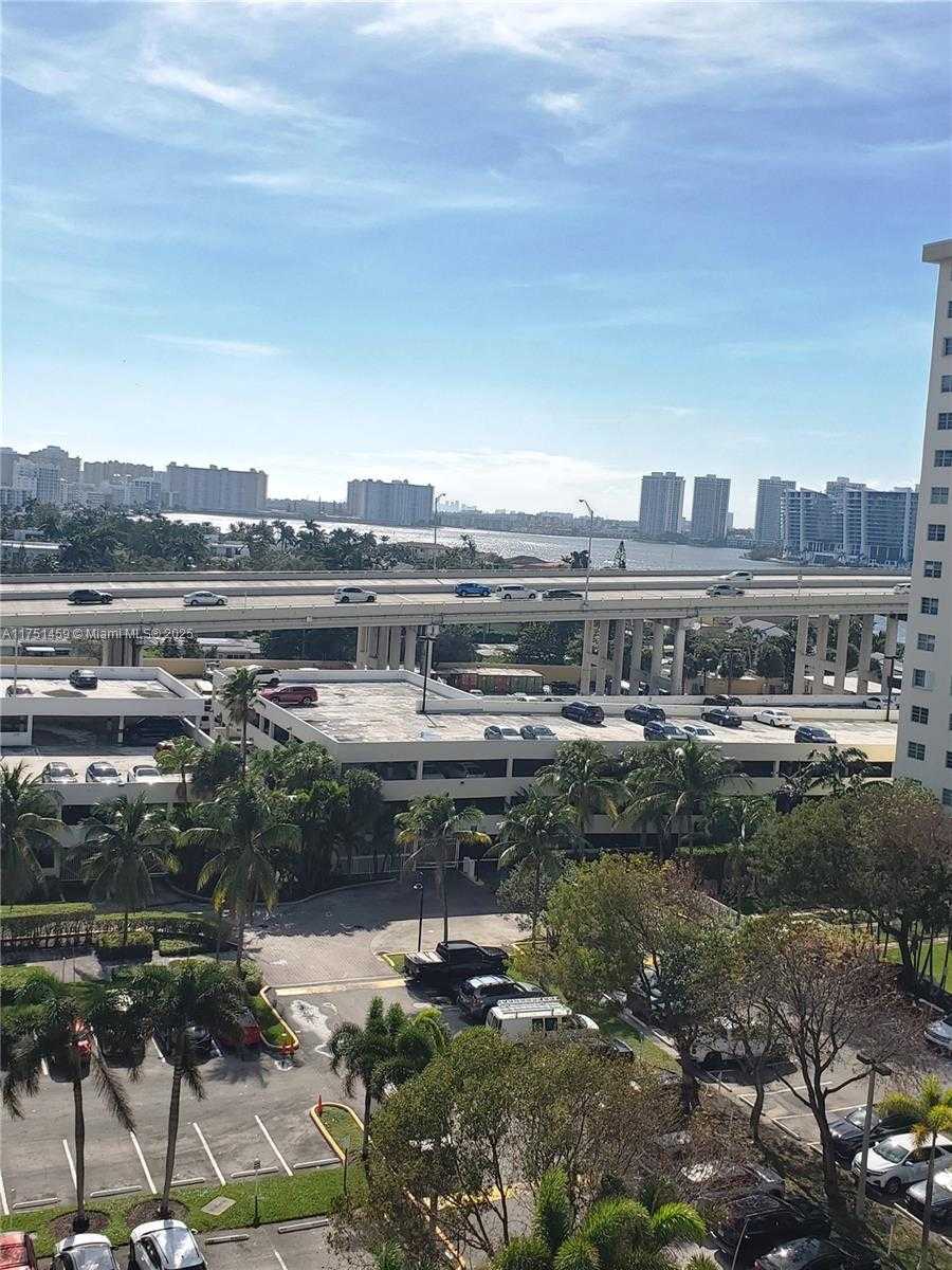 Small Image of 19380 COLLINS AVE #923, Sunny Isles Beach Number 5