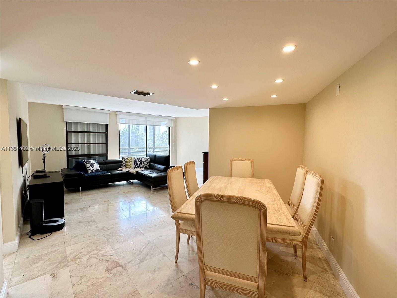 Small Image of 20400 WEST COUNTRY CLUB DR #502, Aventura Number 6