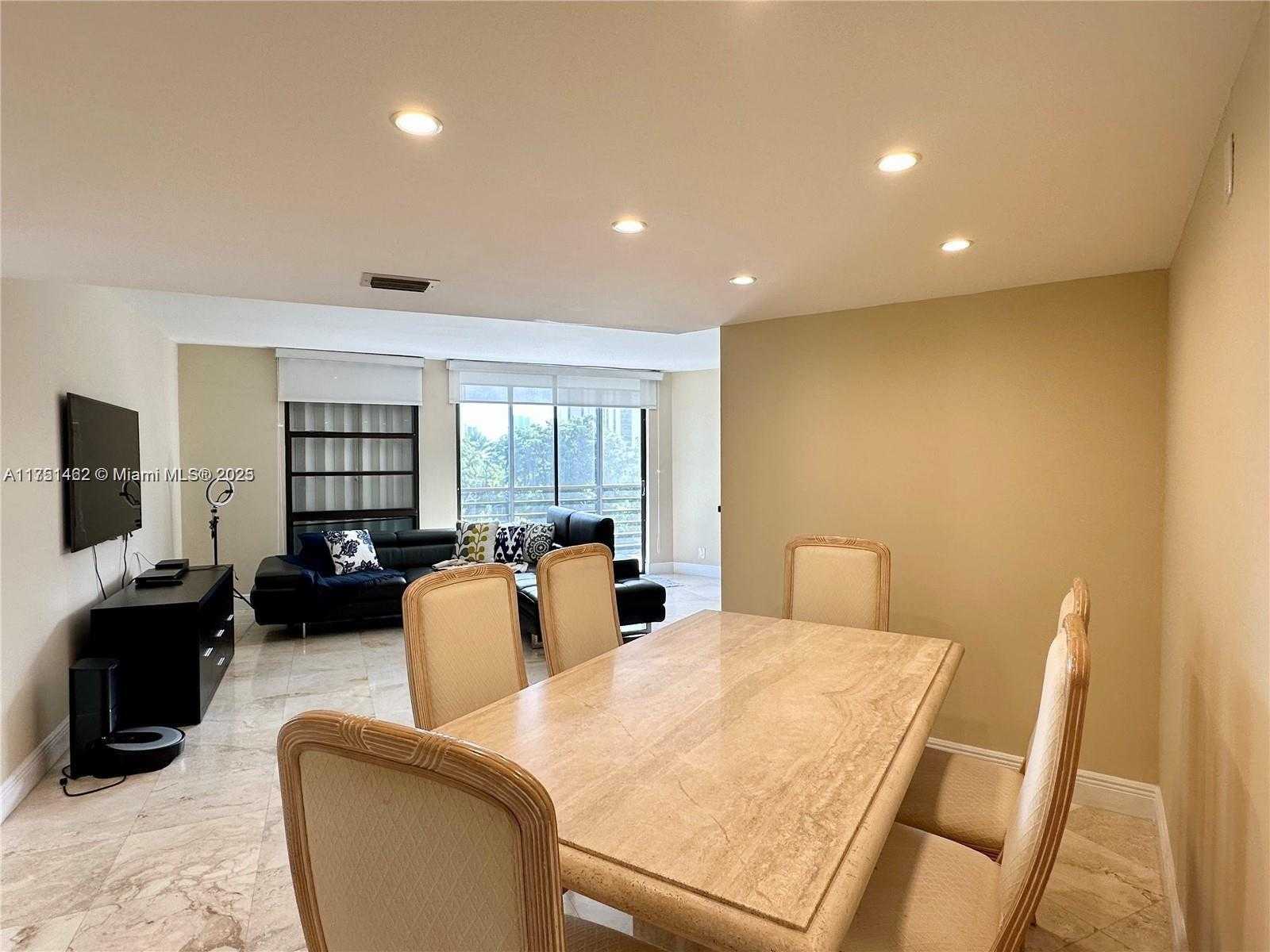 Small Image of 20400 WEST COUNTRY CLUB DR #502, Aventura Number 7