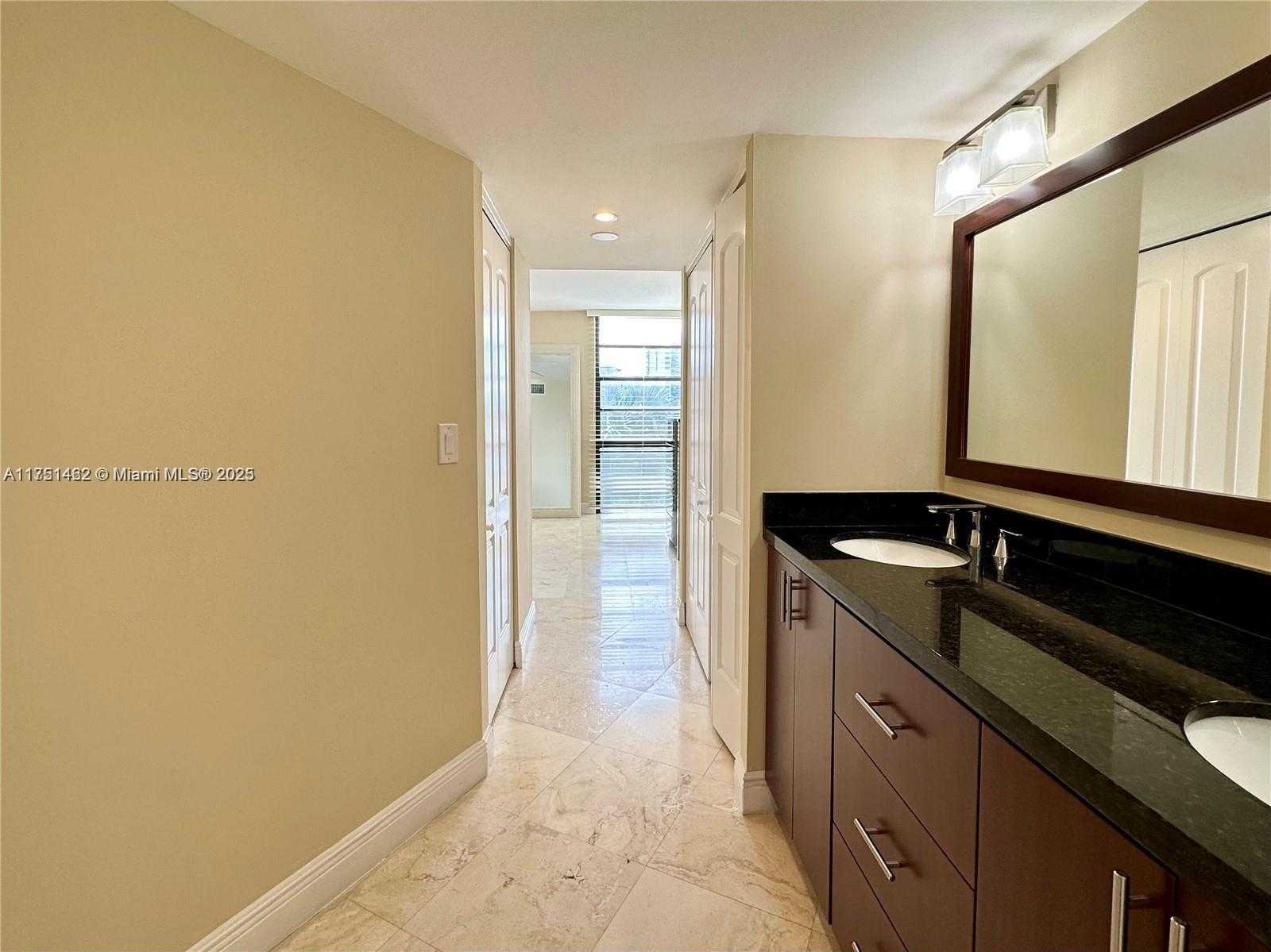 Small Image of 20400 WEST COUNTRY CLUB DR #502, Aventura Number 9