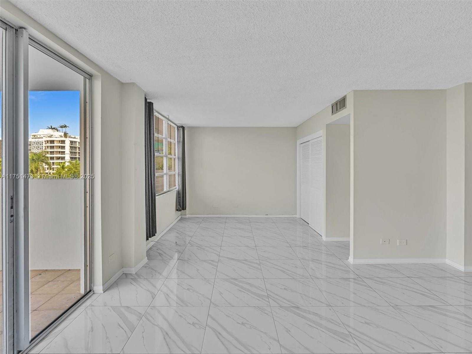 Small Image of 1001 91ST ST #408, Bay Harbor Islands Number 12