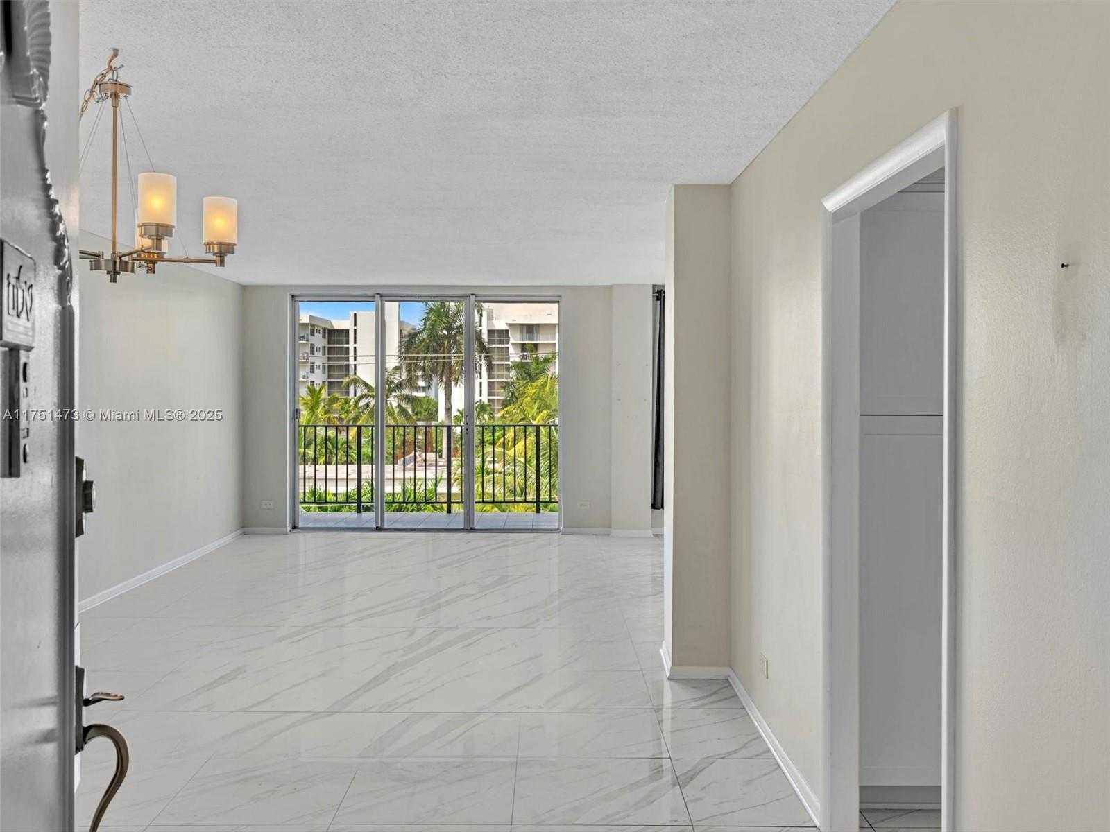 Small Image of 1001 91ST ST #408, Bay Harbor Islands Number 2