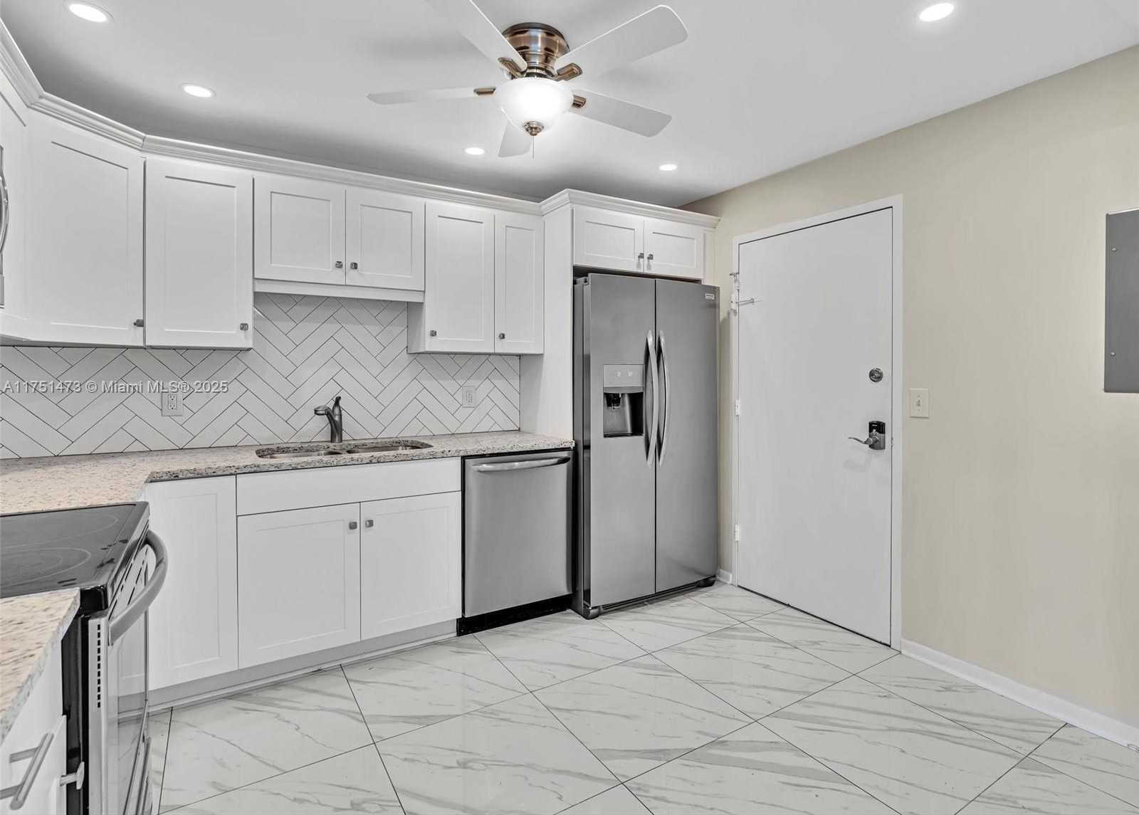 Small Image of 1001 91ST ST #408, Bay Harbor Islands Number 28