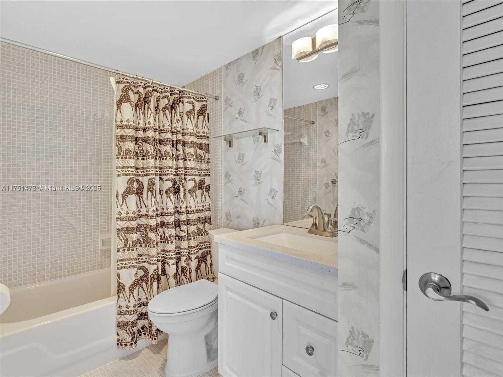 Small Image of 1001 91ST ST #408, Bay Harbor Islands Number 32