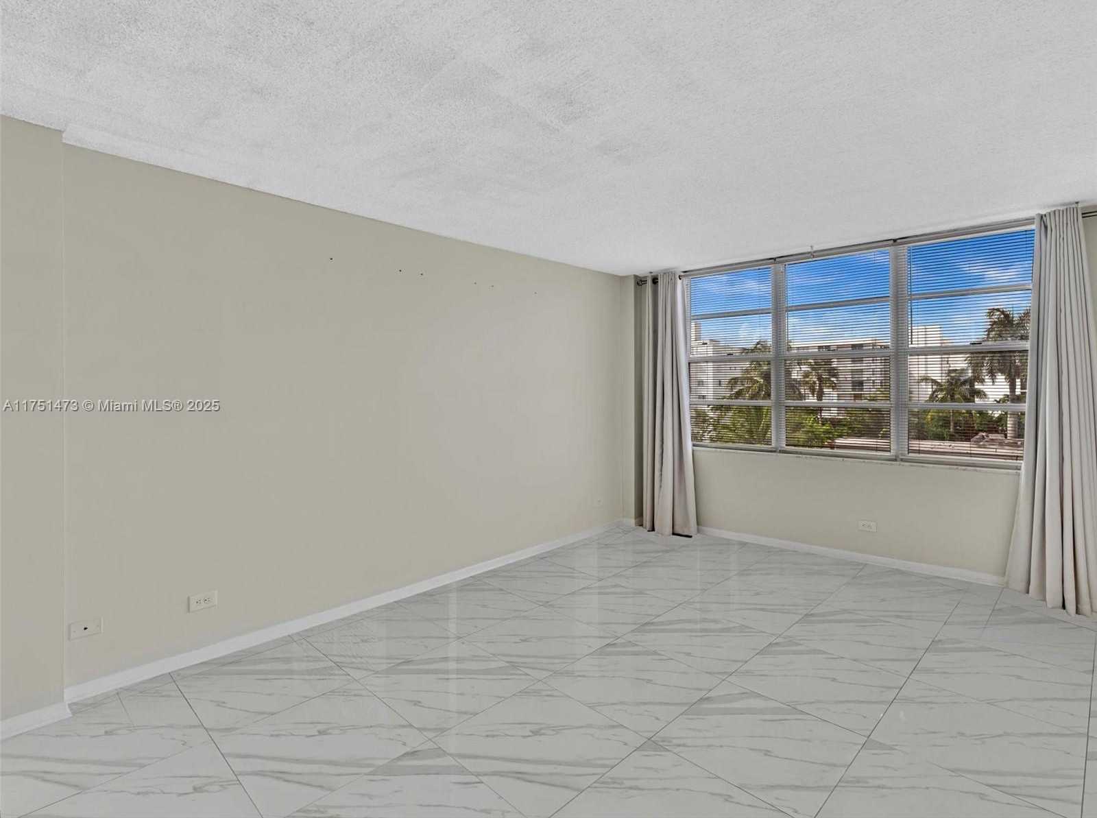 Small Image of 1001 91ST ST #408, Bay Harbor Islands Number 35