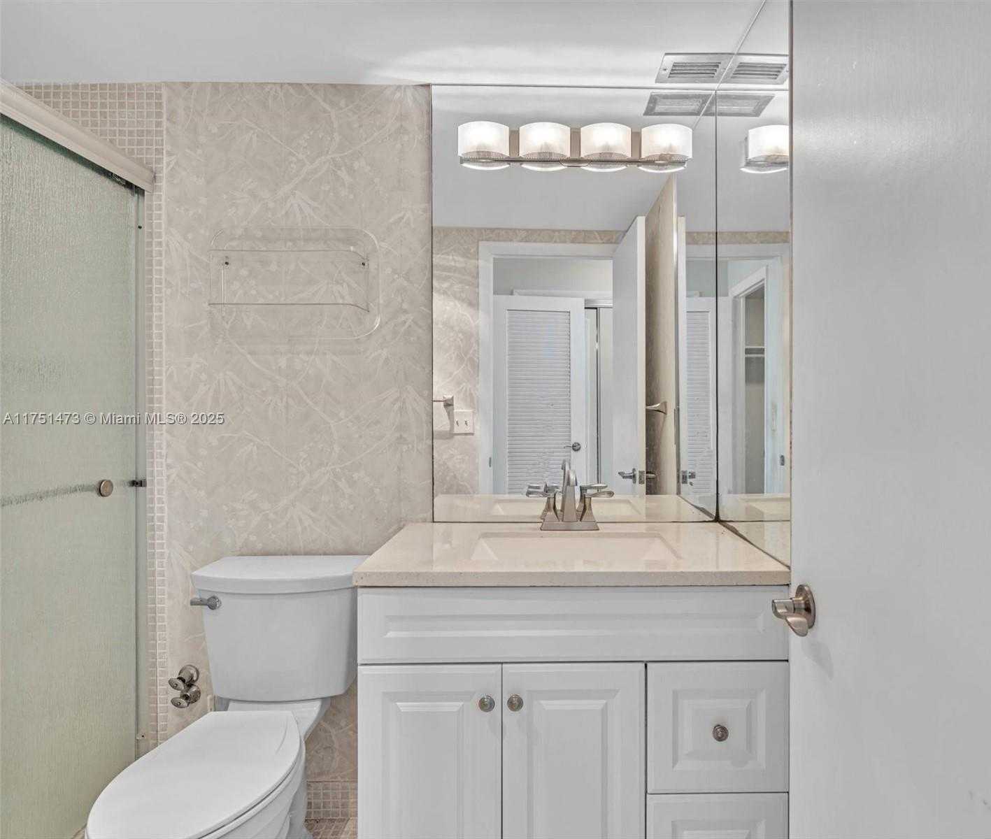 Small Image of 1001 91ST ST #408, Bay Harbor Islands Number 38