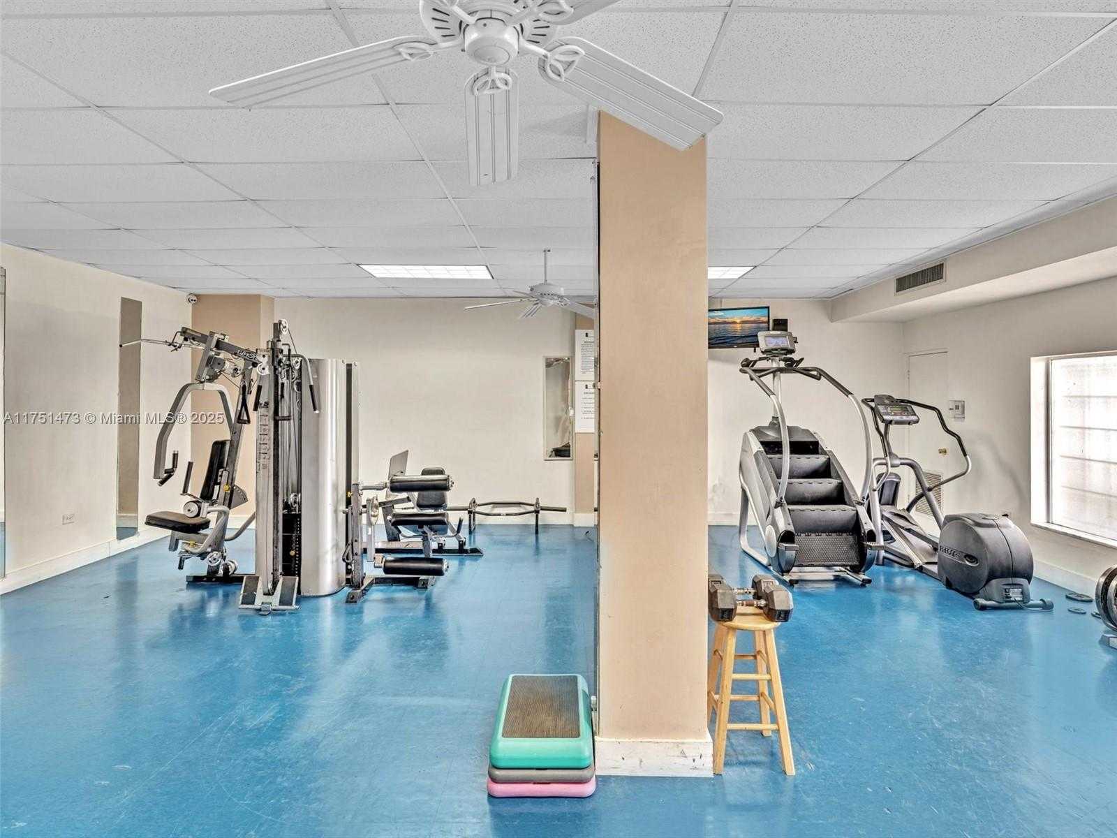 Small Image of 1001 91ST ST #408, Bay Harbor Islands Number 45