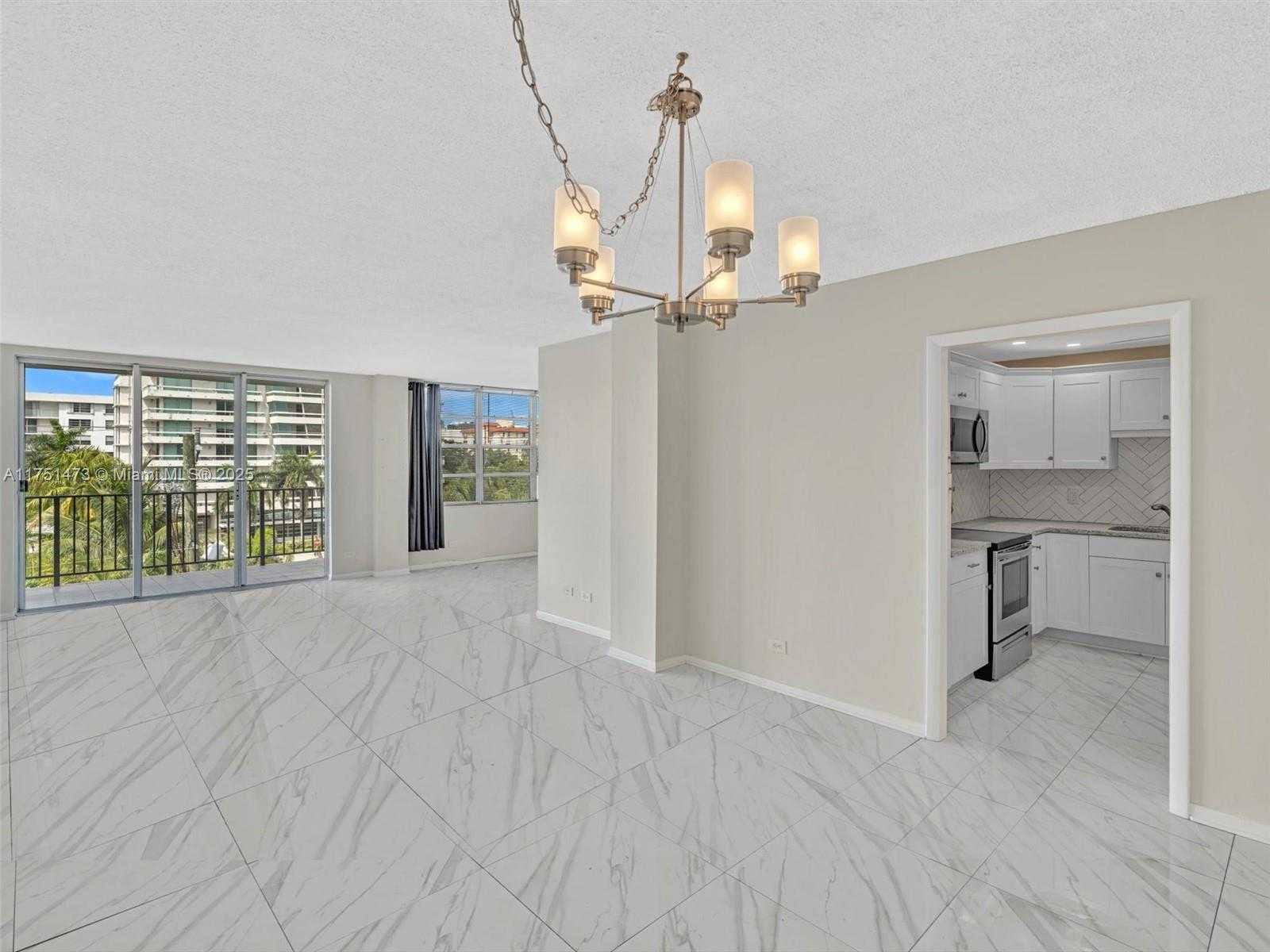 Small Image of 1001 91ST ST #408, Bay Harbor Islands Number 5