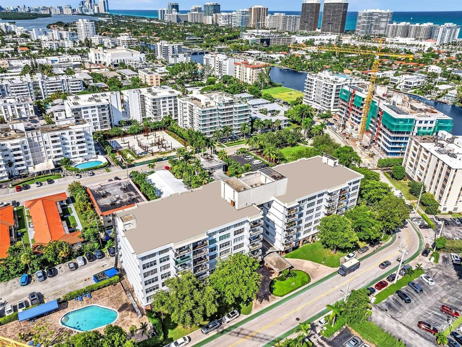 Small Image of 1001 91ST ST #408, Bay Harbor Islands Number 54