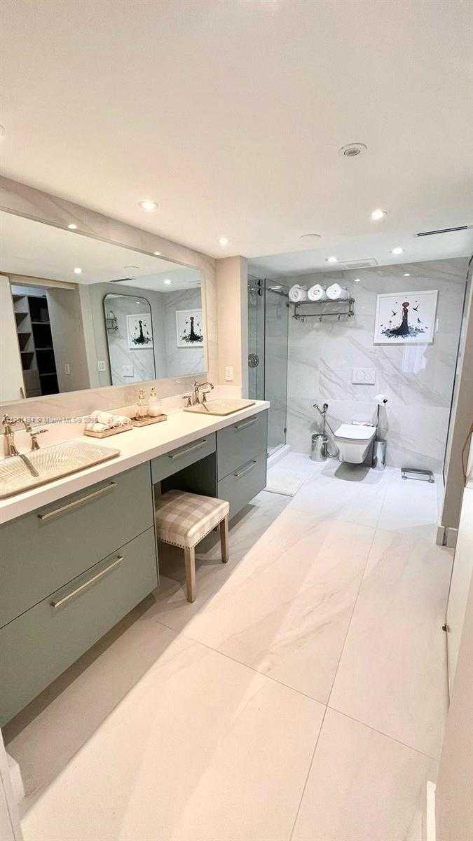 Small Image of 155 OCEAN LANE DR #1105, Key Biscayne Number 11