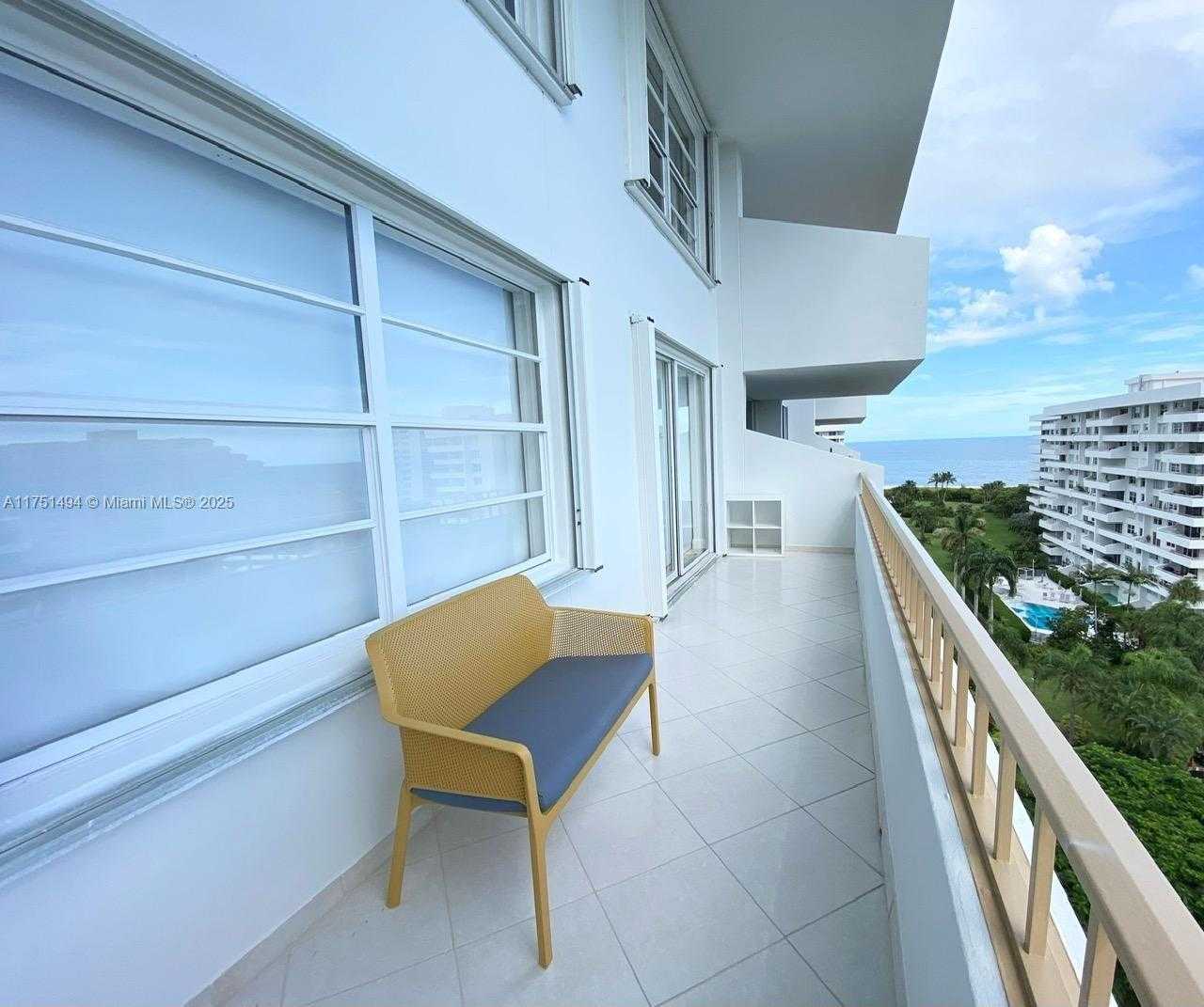 Small Image of 155 OCEAN LANE DR #1105, Key Biscayne Number 2